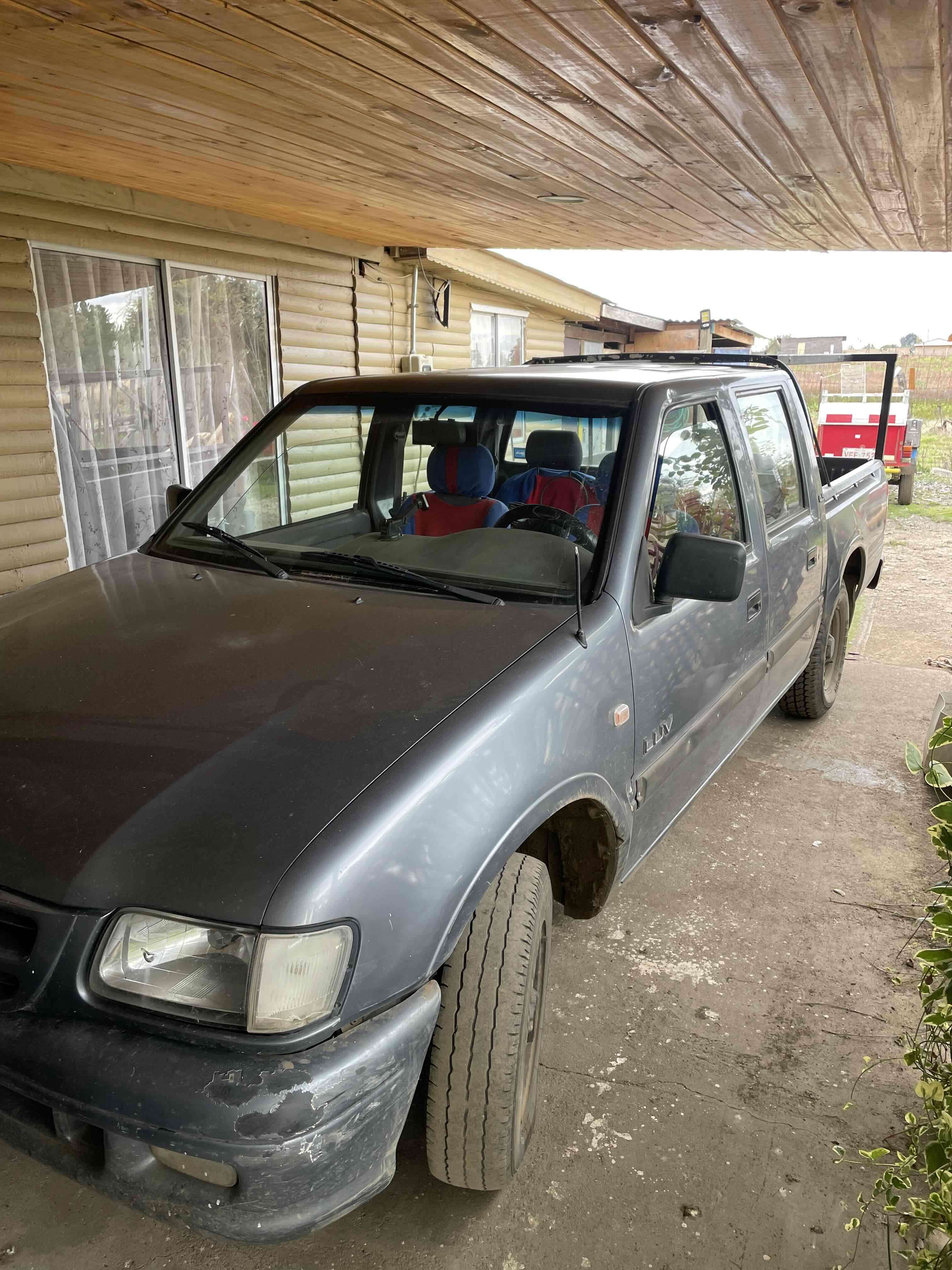Camioneta pickup gris usada - miniatura 1