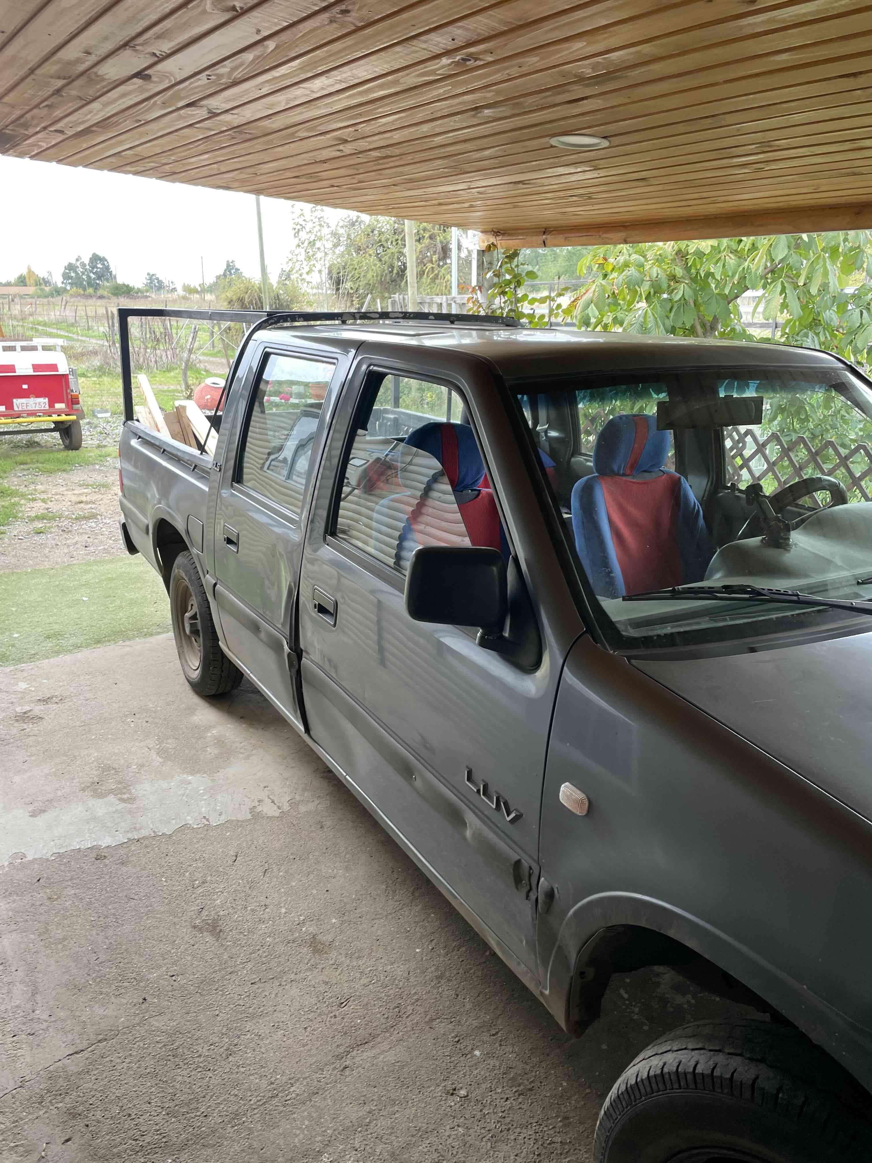 Camioneta pickup gris usada - miniatura 2