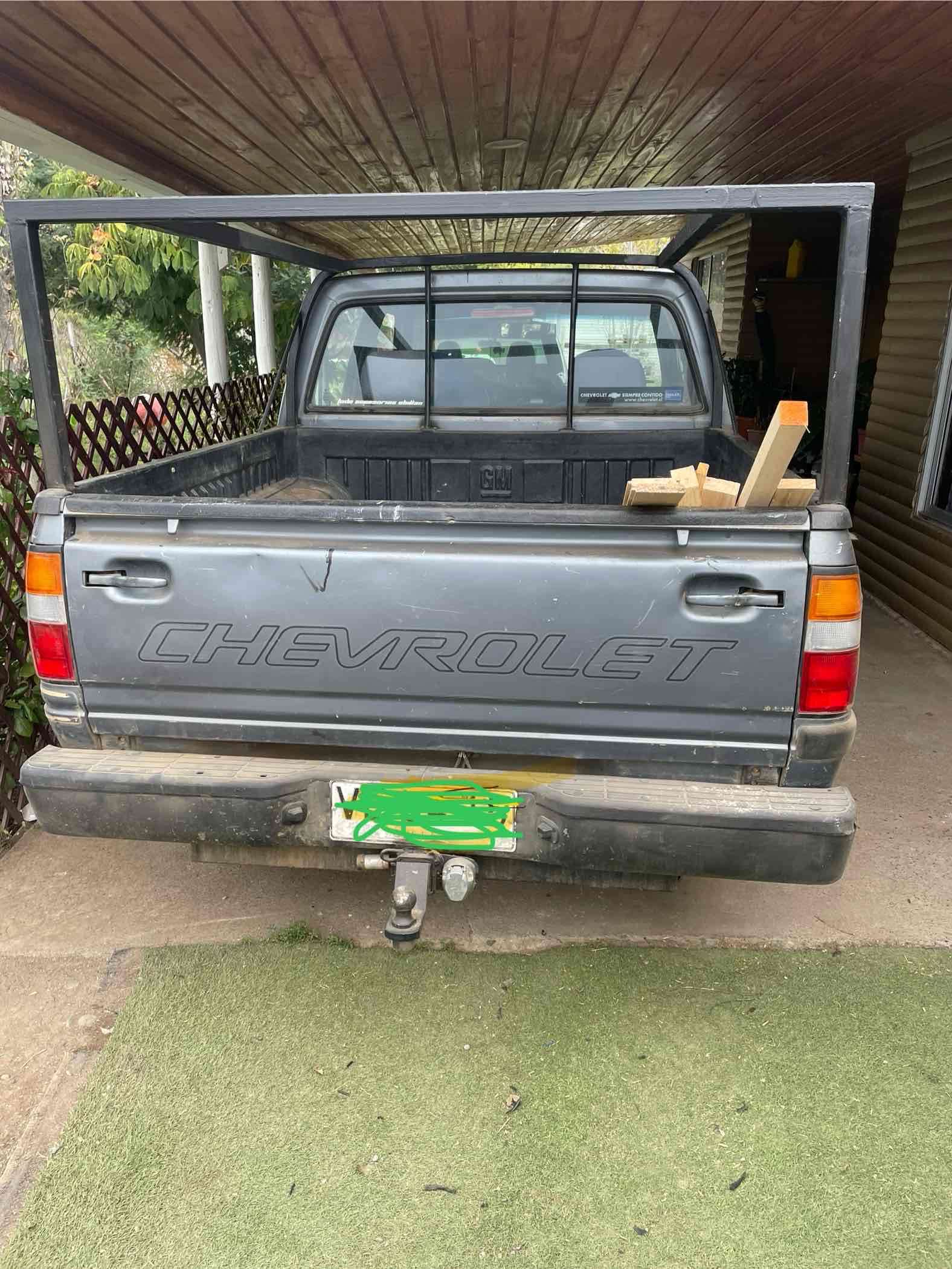 Camioneta pickup gris usada - miniatura 3