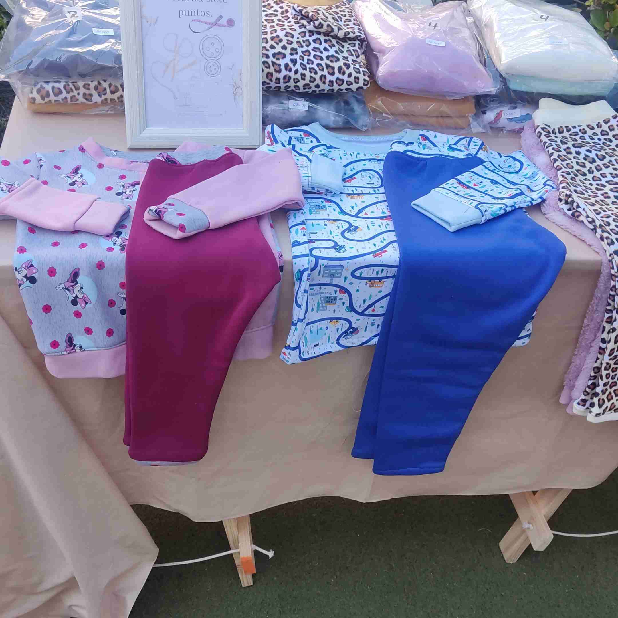 Pijama infantil con estampado de Minnie - miniatura 5