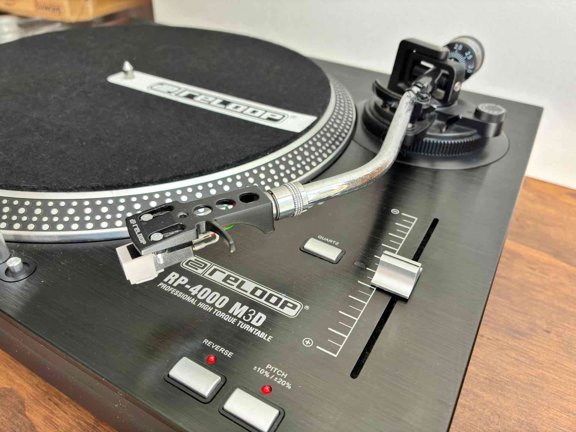 Reloop RP-4000 M3D en estado impecable - miniatura 2