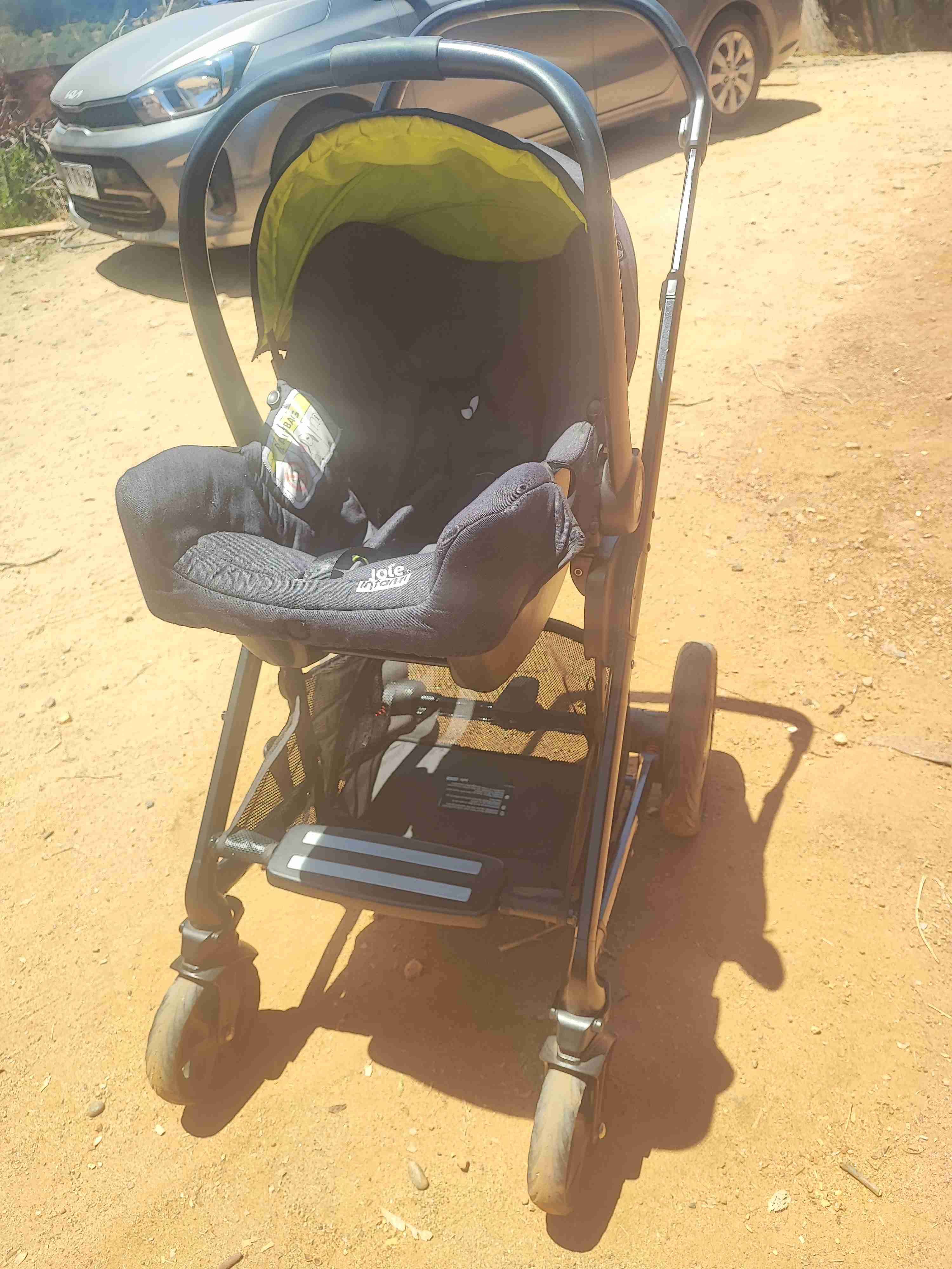 Coche de bebé Joie negro mas silla de comer Graco - miniatura 1