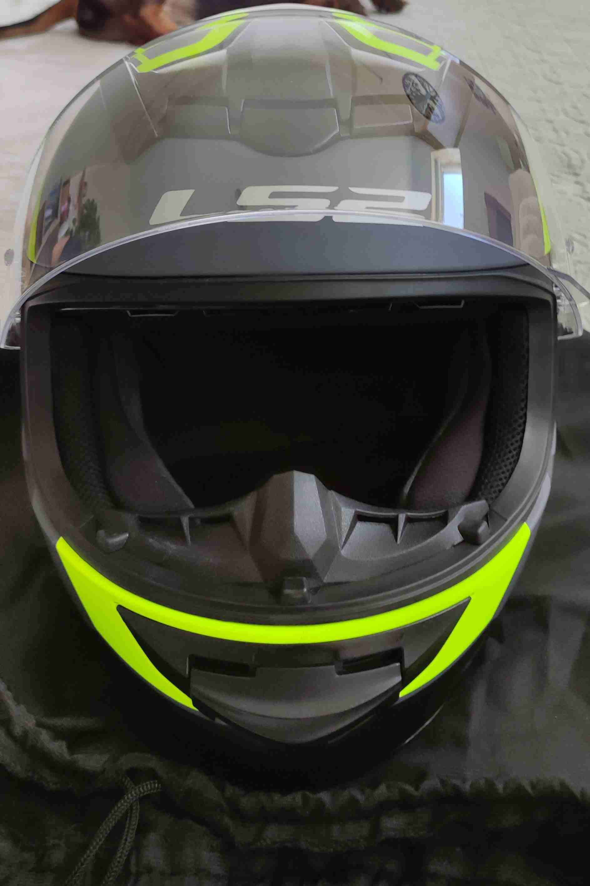 Casco LS2 negro y amarillo - miniatura 1