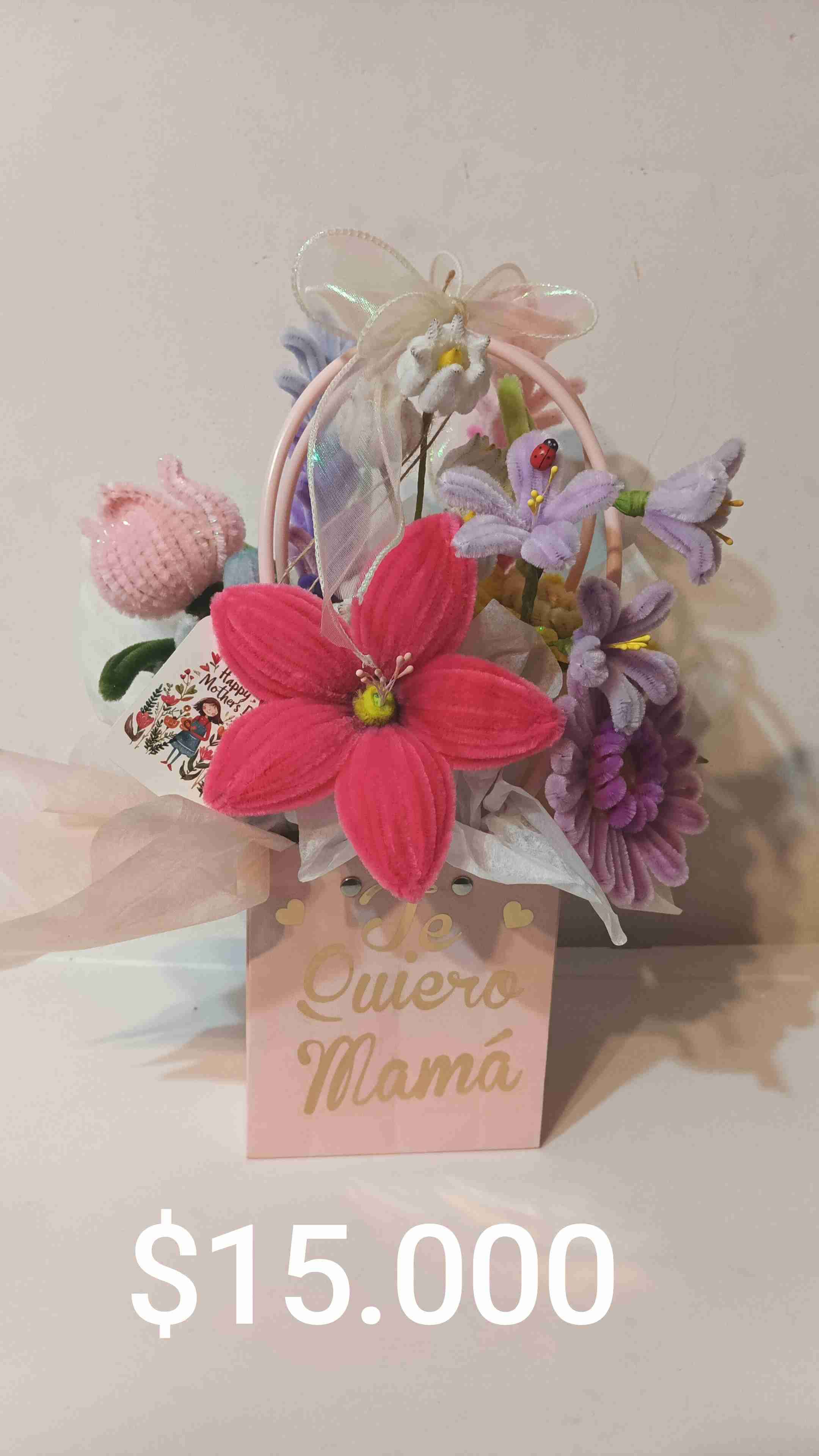 Arreglo floral decorativo