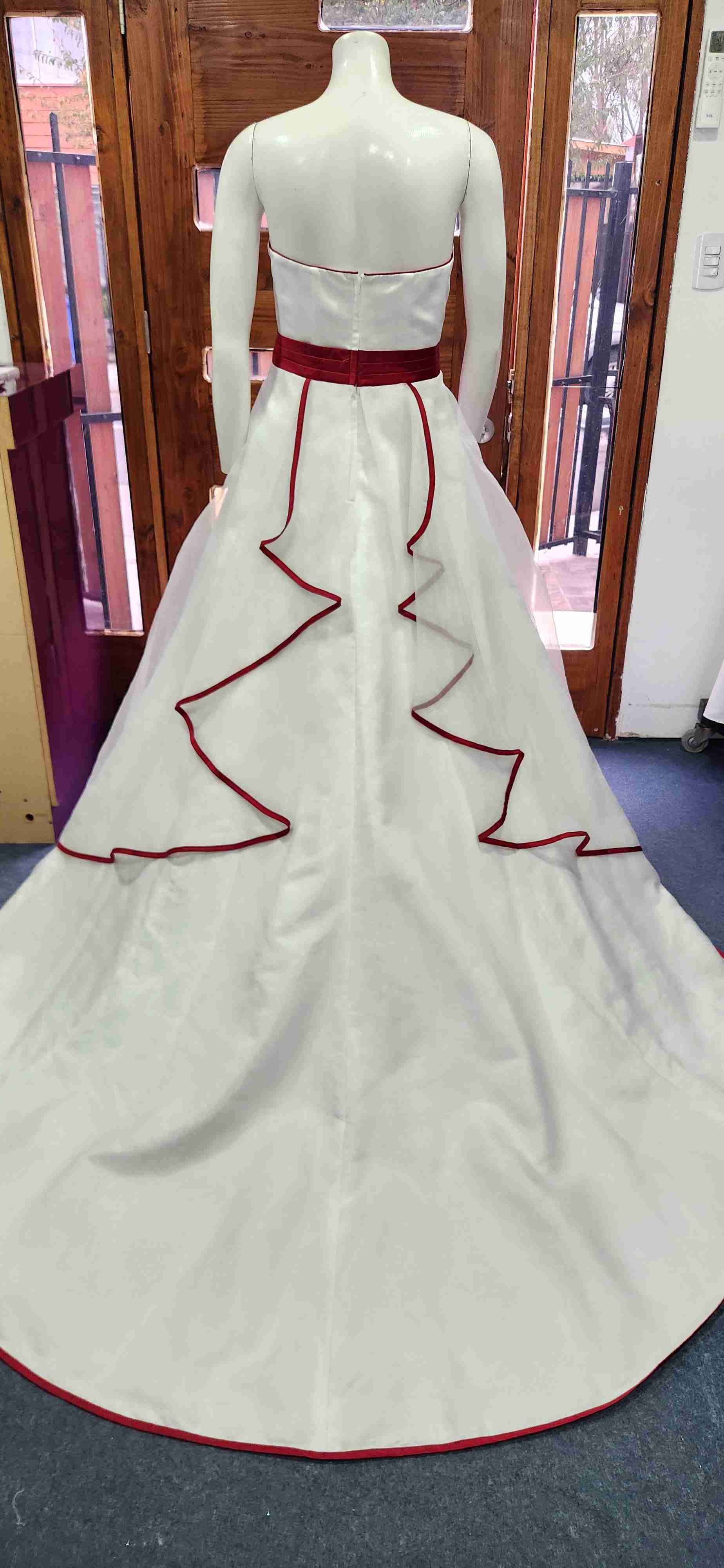 Vestido de novia - miniatura 3