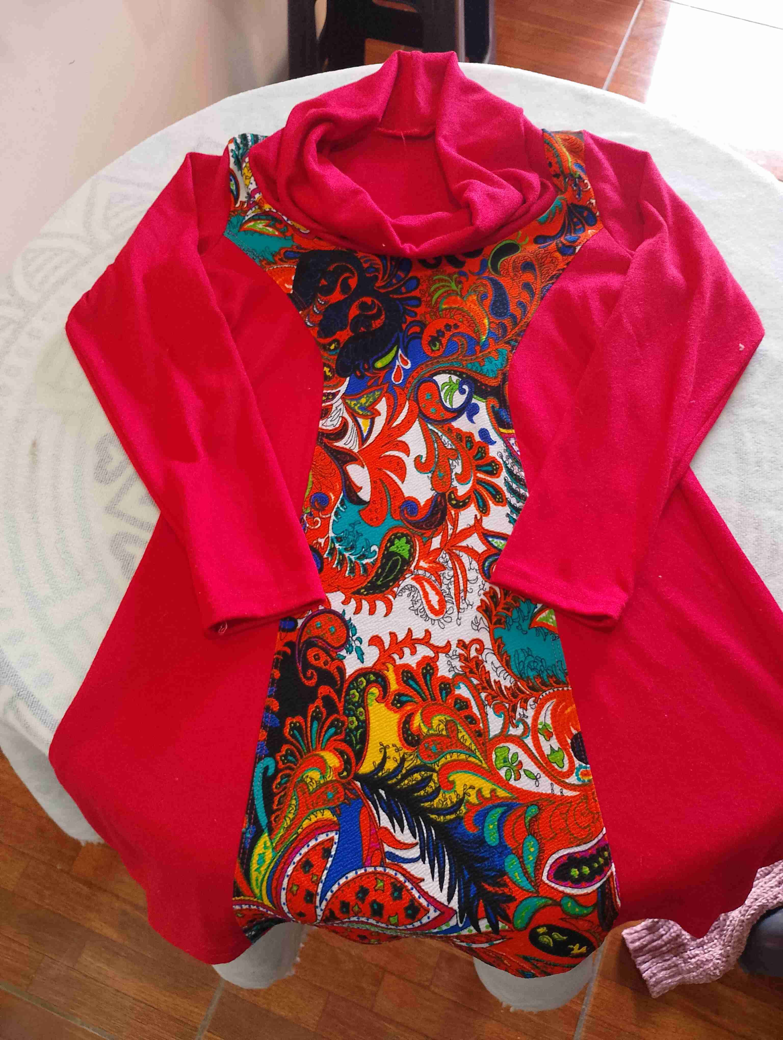 Sweater rosa con cuello alto - miniatura 2
