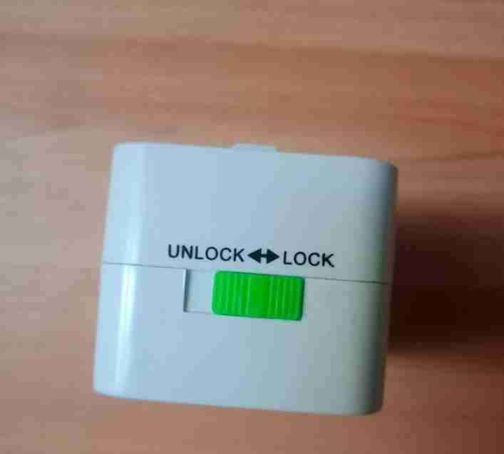 Adaptador universal para Viaje - miniatura 3