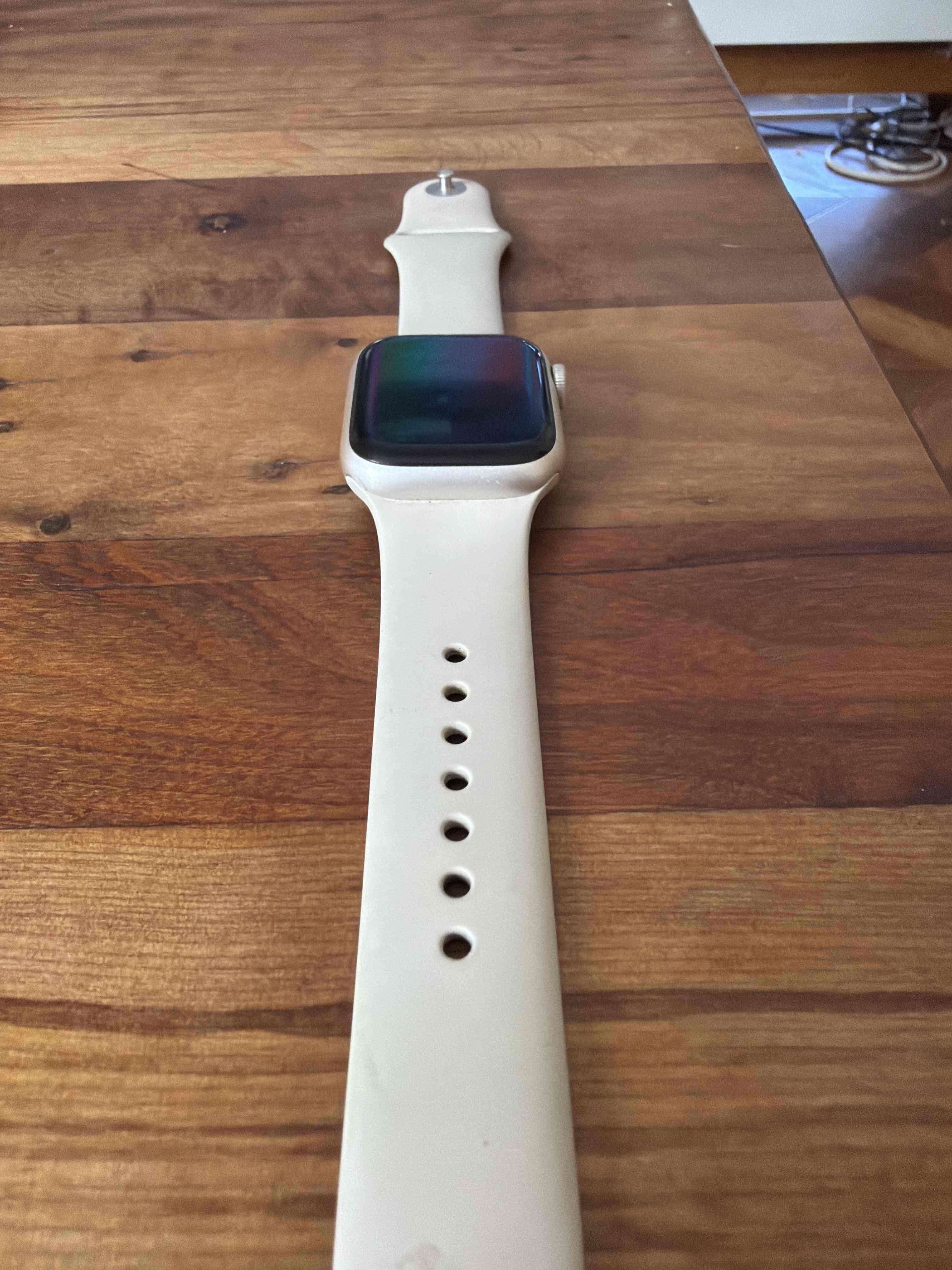 Reloj inteligente con correa beige - miniatura 2
