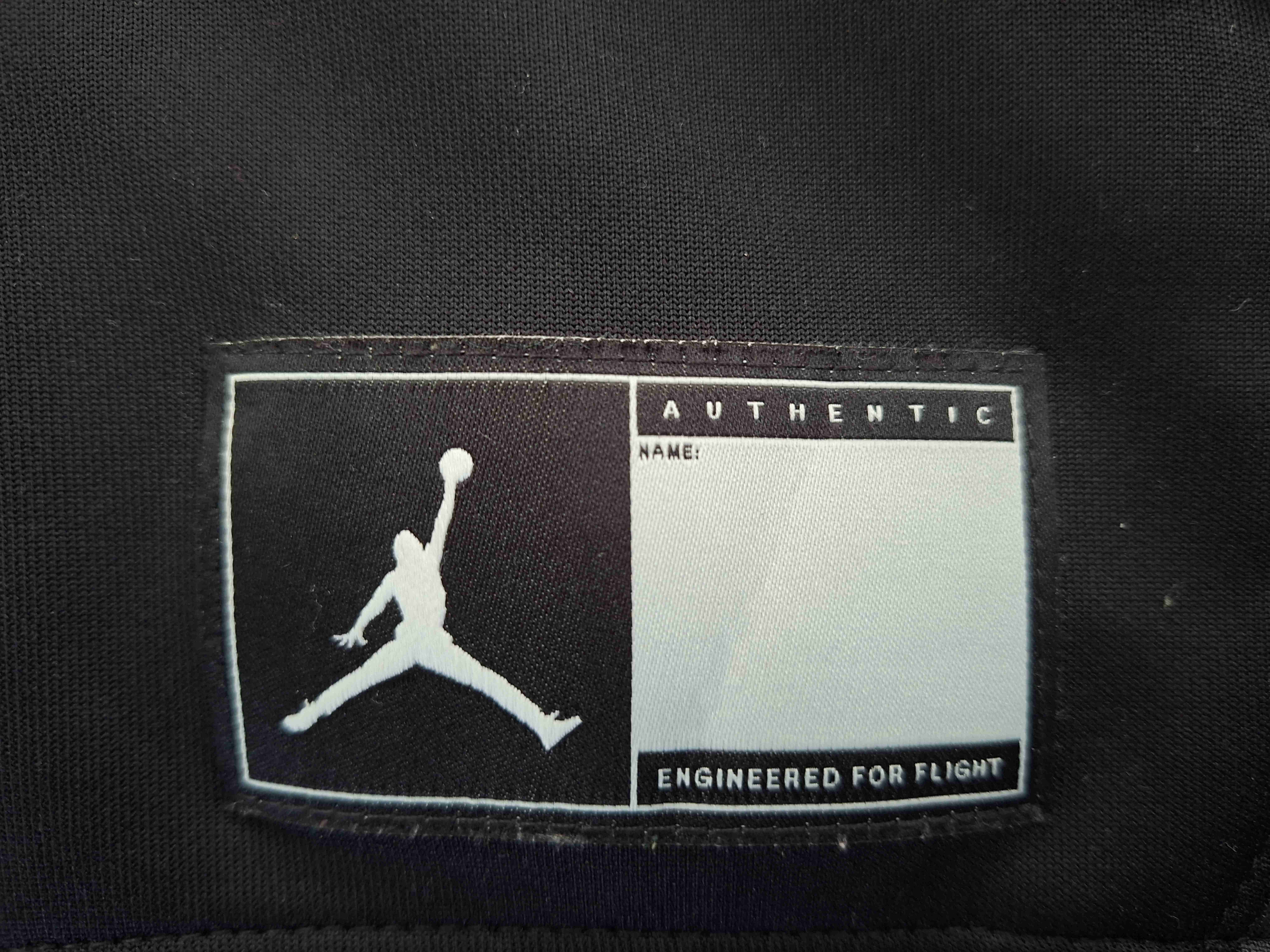 Chaqueta deportiva negra jordan - miniatura 2