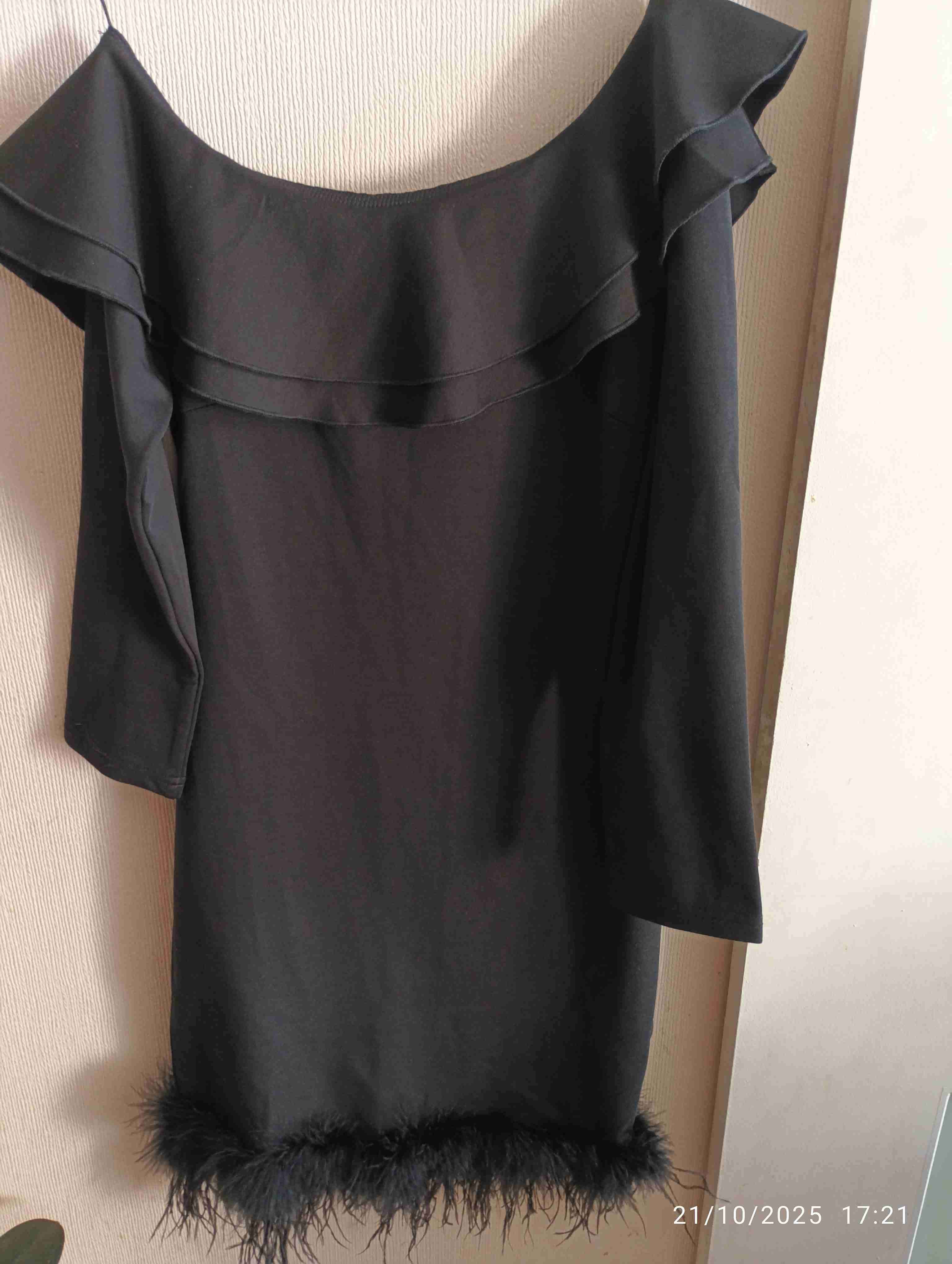 Vestido verde con cinturón - miniatura 4