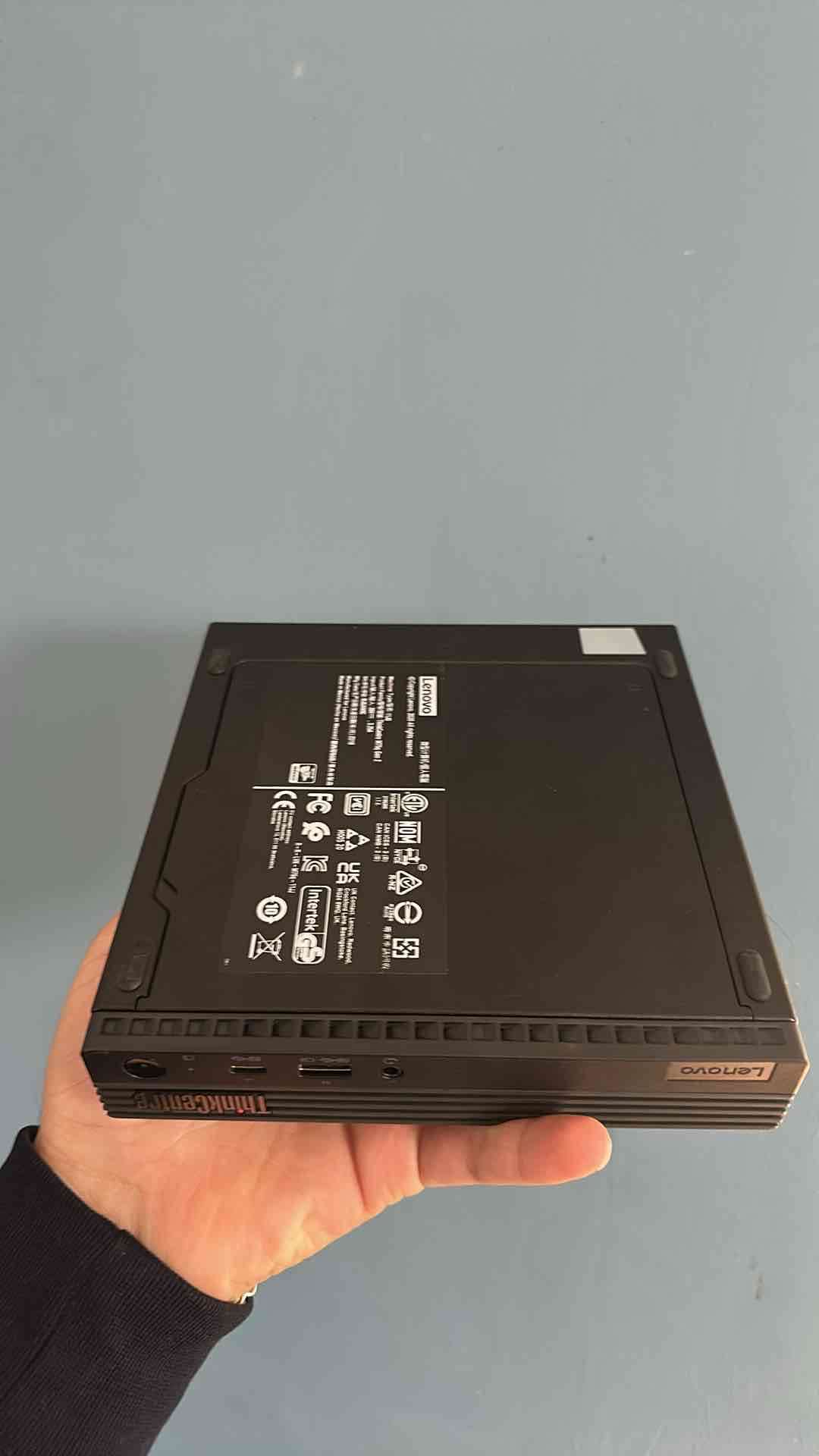 Mini PC Lenovo ThinkCentre - miniatura 2
