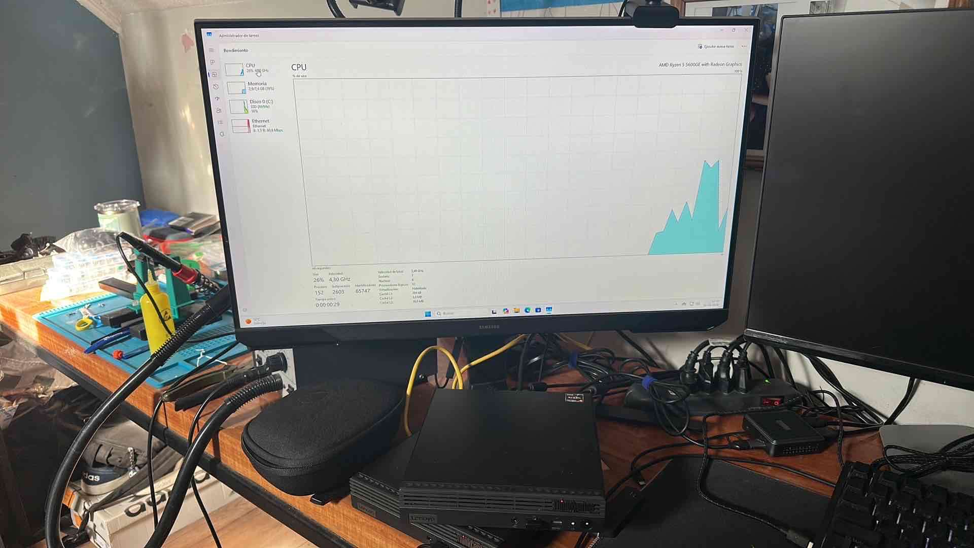 Mini PC Lenovo ThinkCentre - miniatura 3