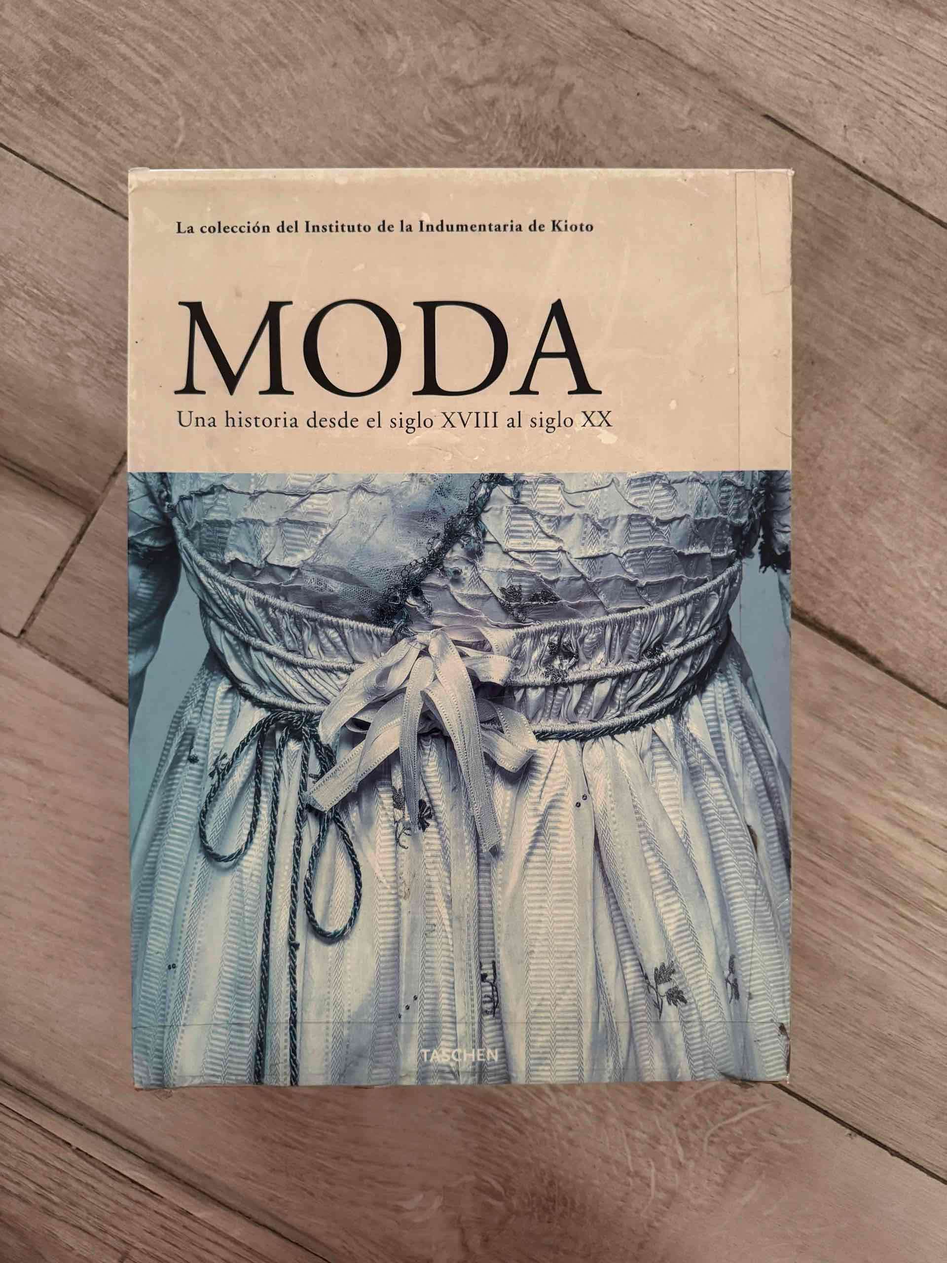 Libro Moda Siglos XVIII al XX - miniatura 1