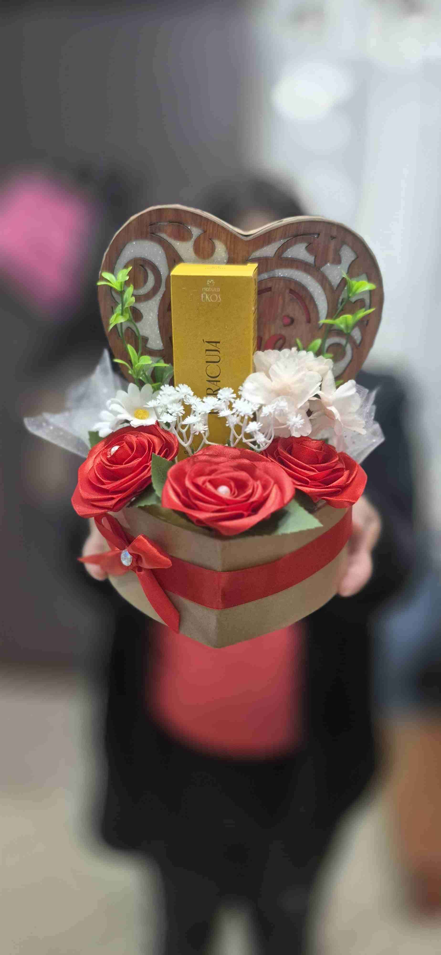 Set de regalo con oso y chocolates - miniatura 6