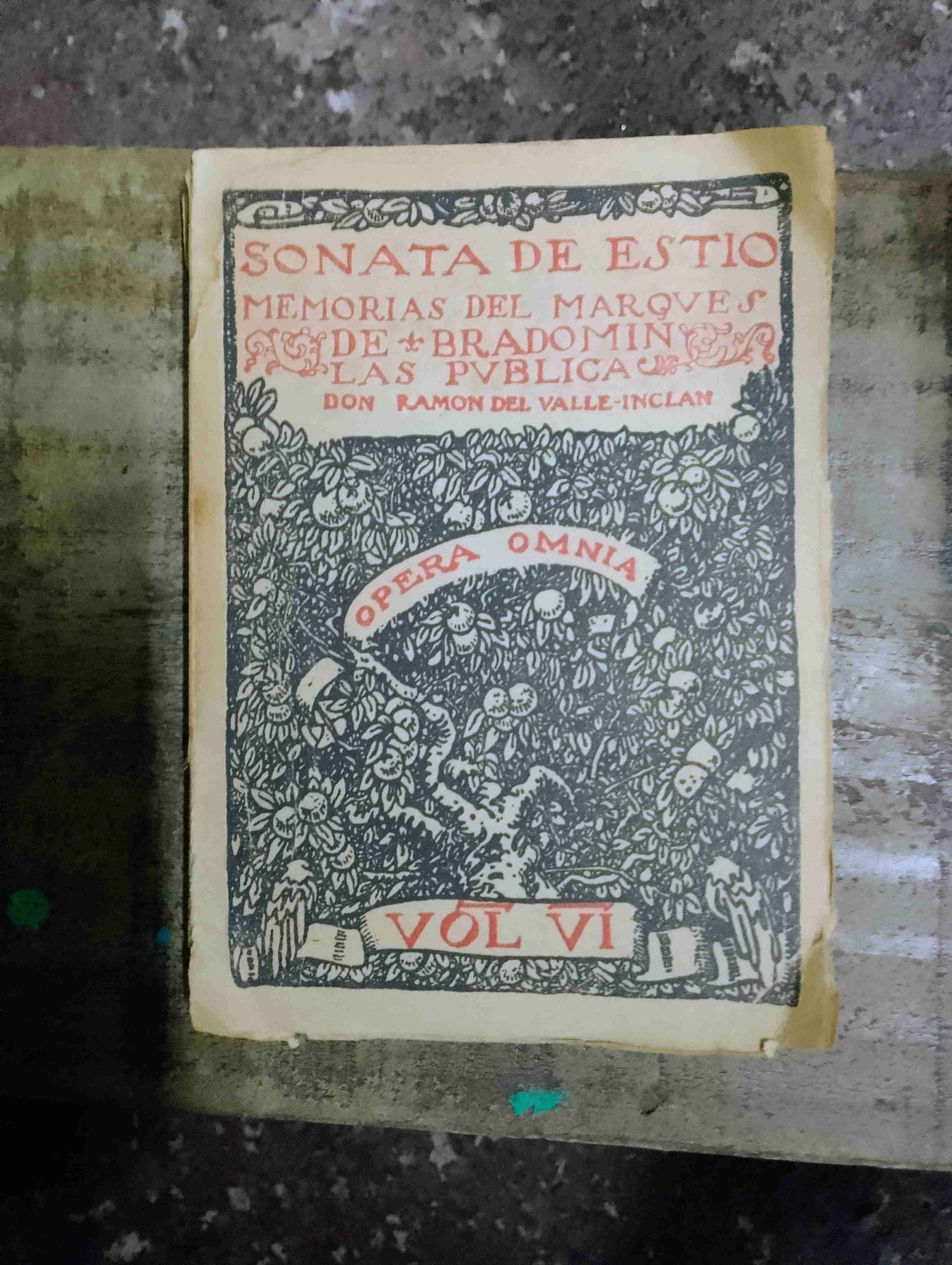 Libro Sonata de Estío, Valle-Inclán - miniatura 1