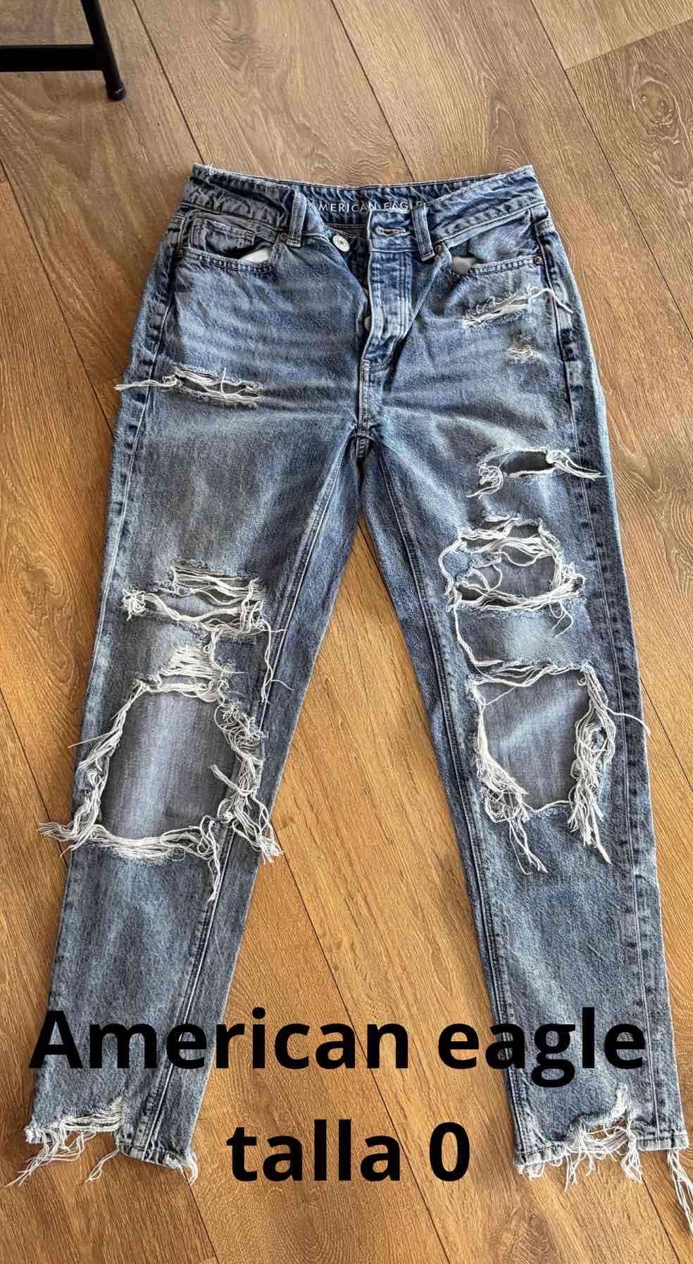 Jeans rasgados American Eagle