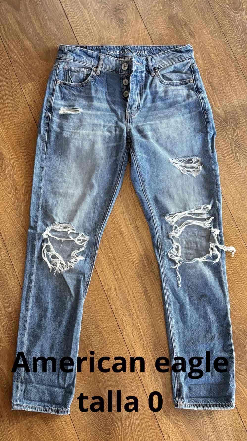 Jeans American Eagle desgastados