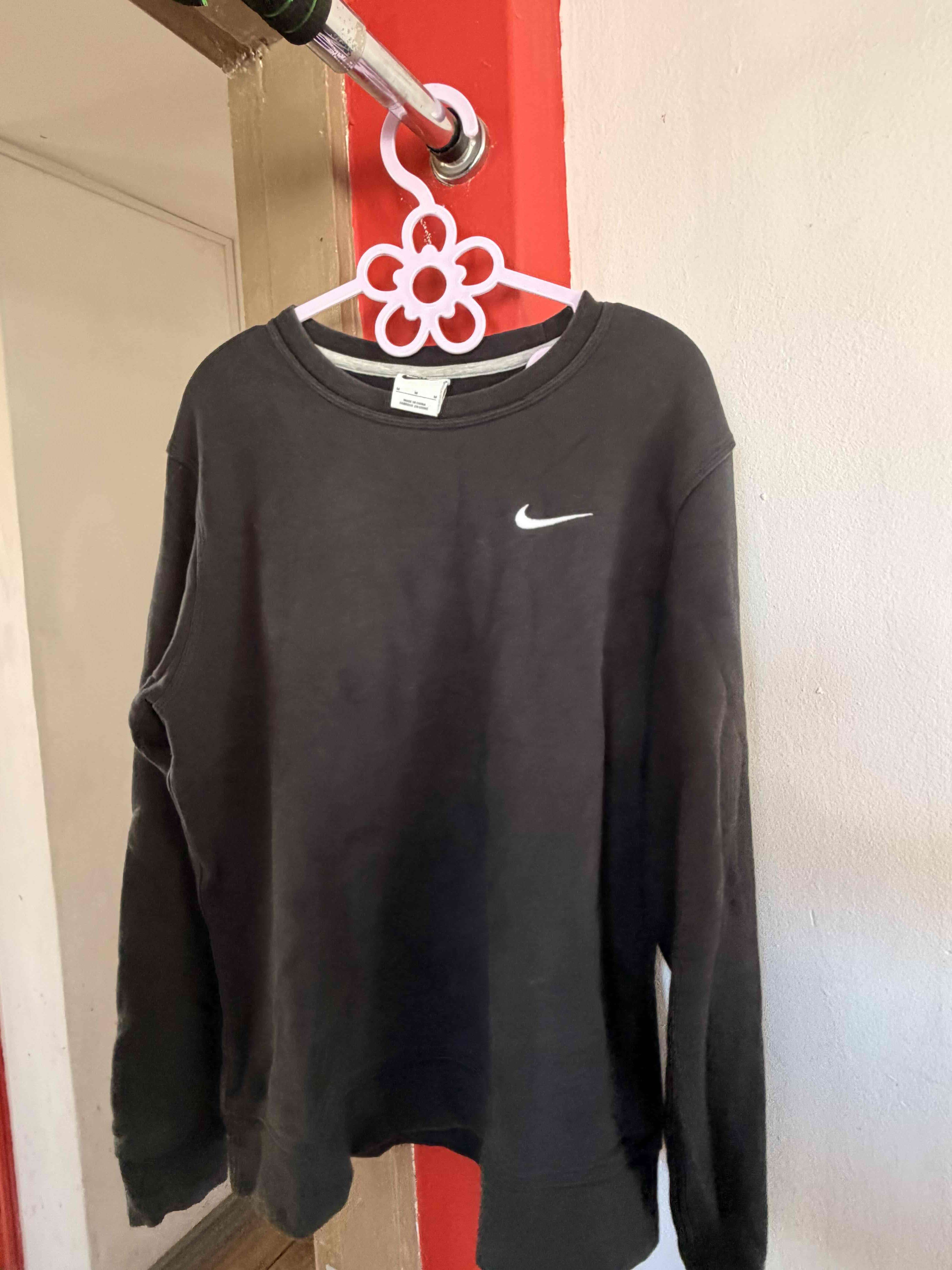 Polerón negro Nike unisex