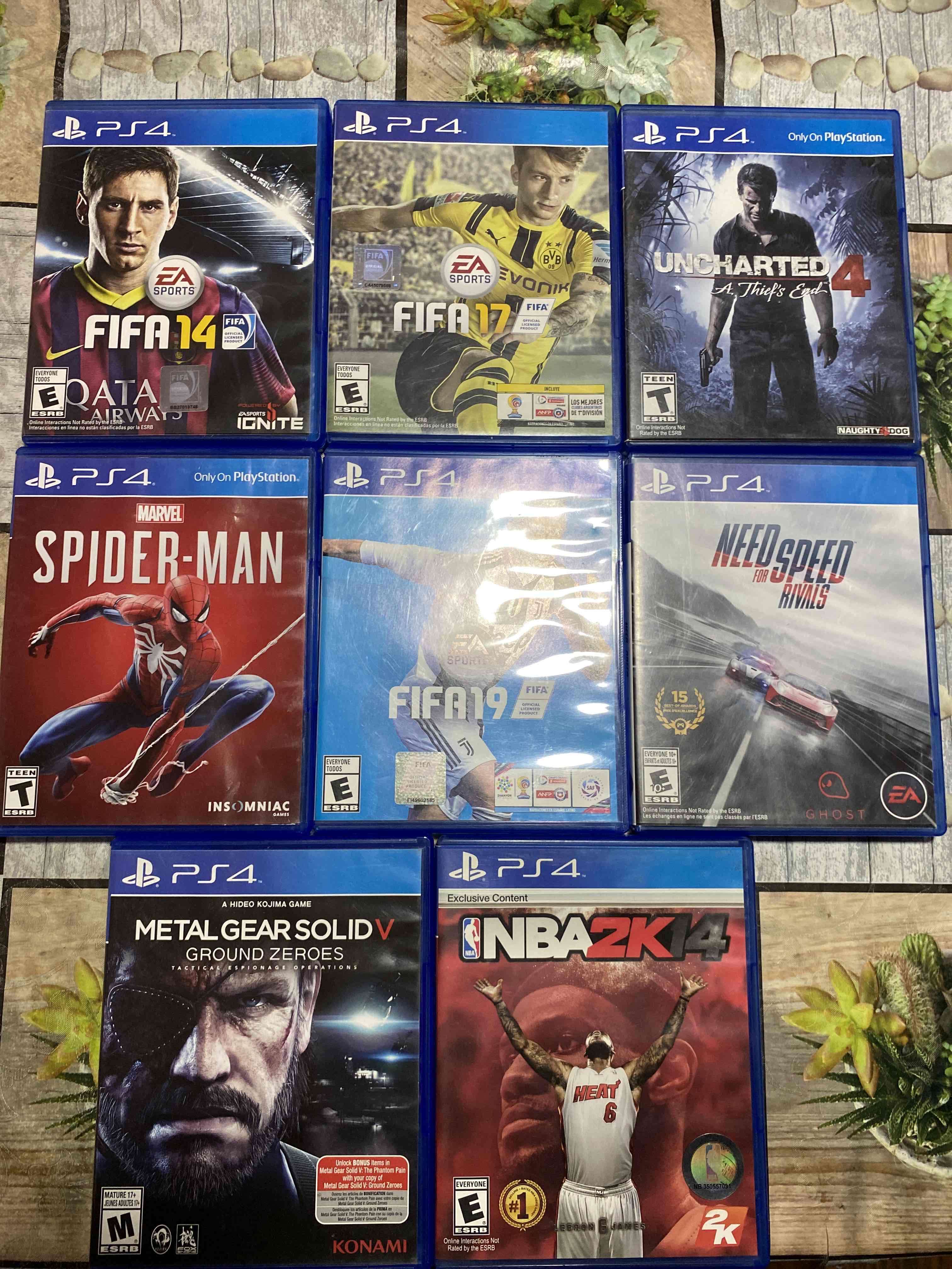 Lote juegos PS4 varios títulos - miniatura 1
