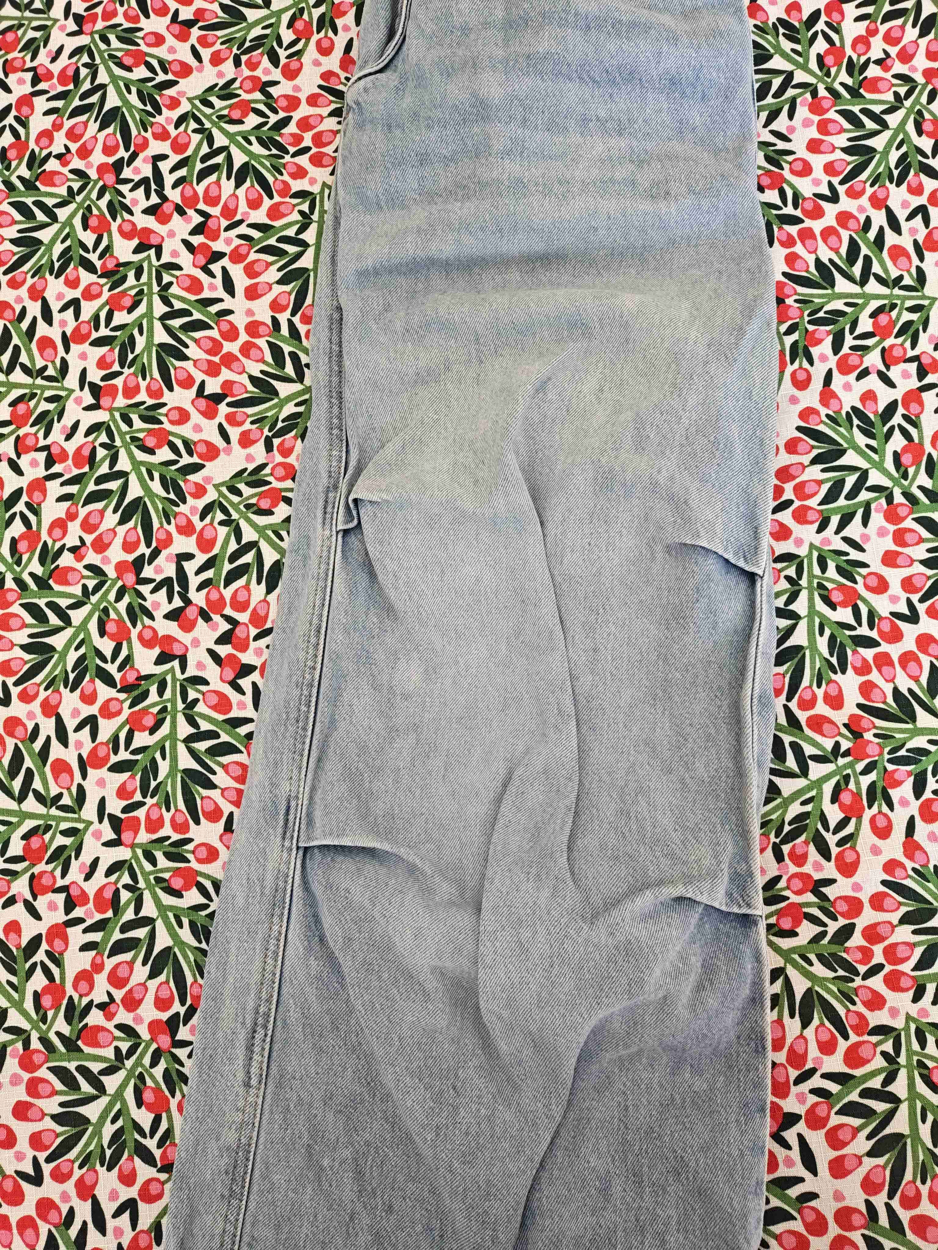 Jeans sueltos celestes (Talla 11/12) - miniatura 3