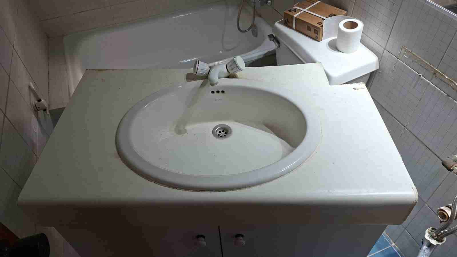 Lavamanos con mueble blanco - miniatura 2