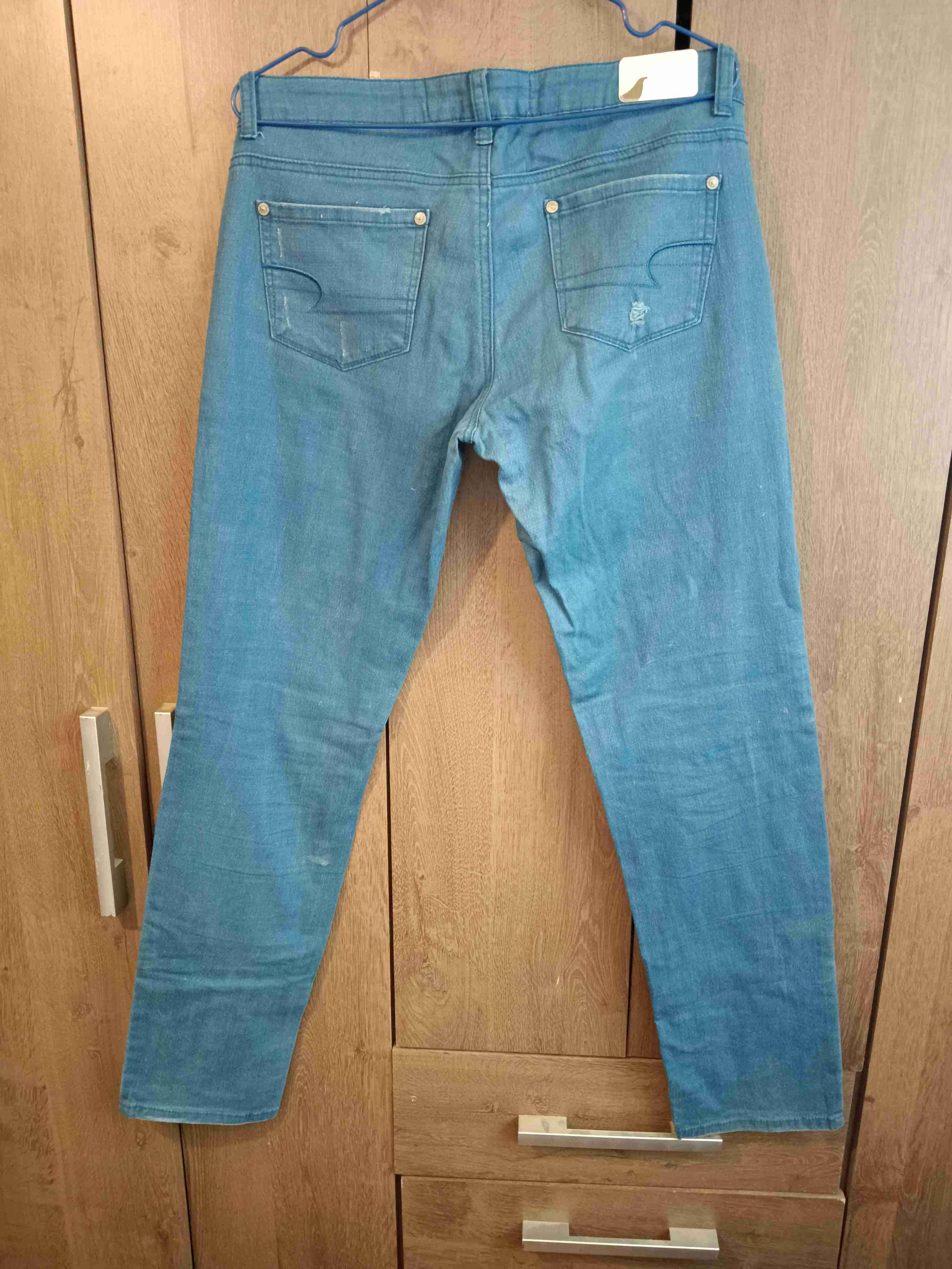 Jeans azul clásico para mujer - miniatura 2