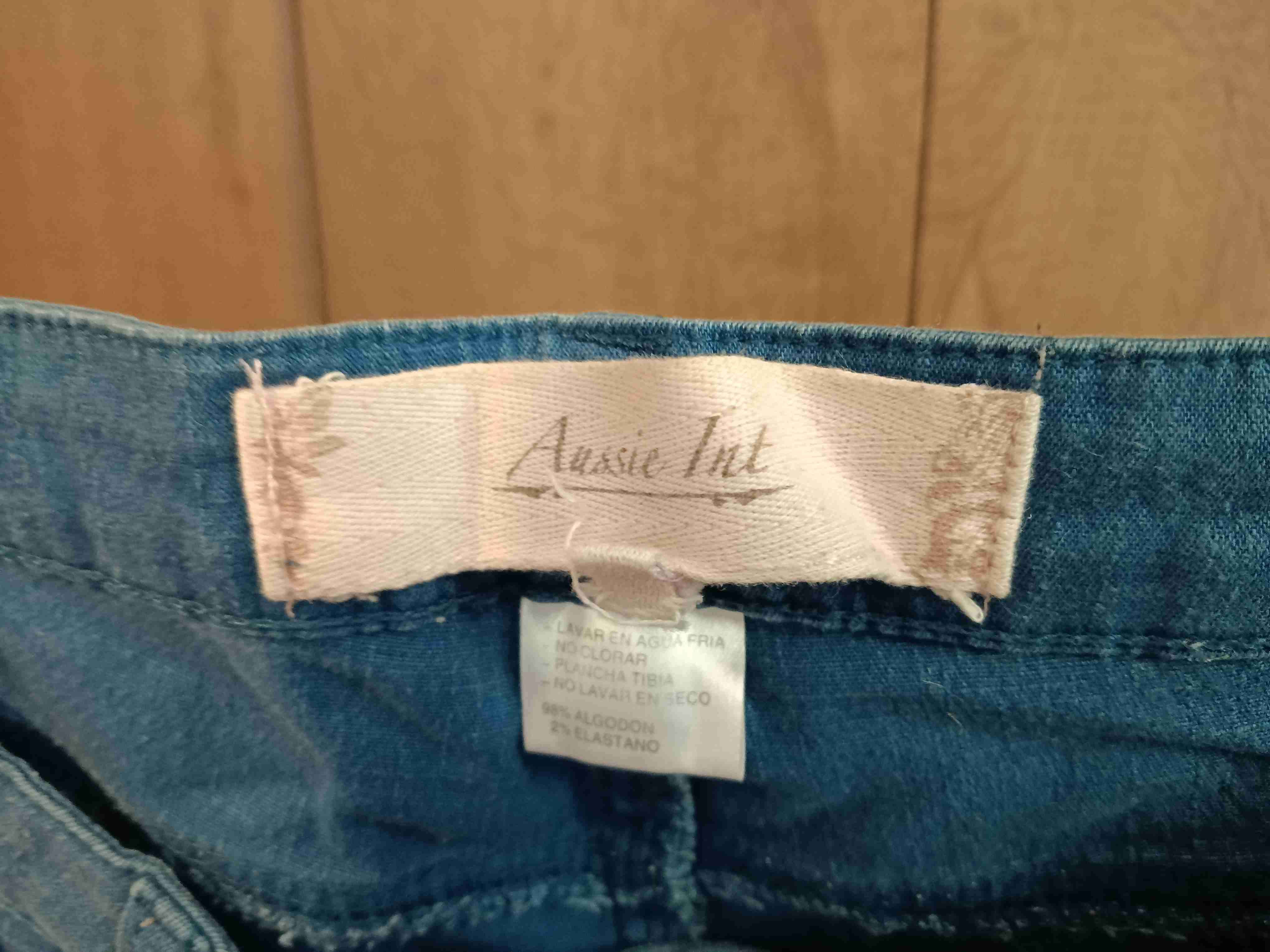 Jeans azul clásico para mujer - miniatura 3