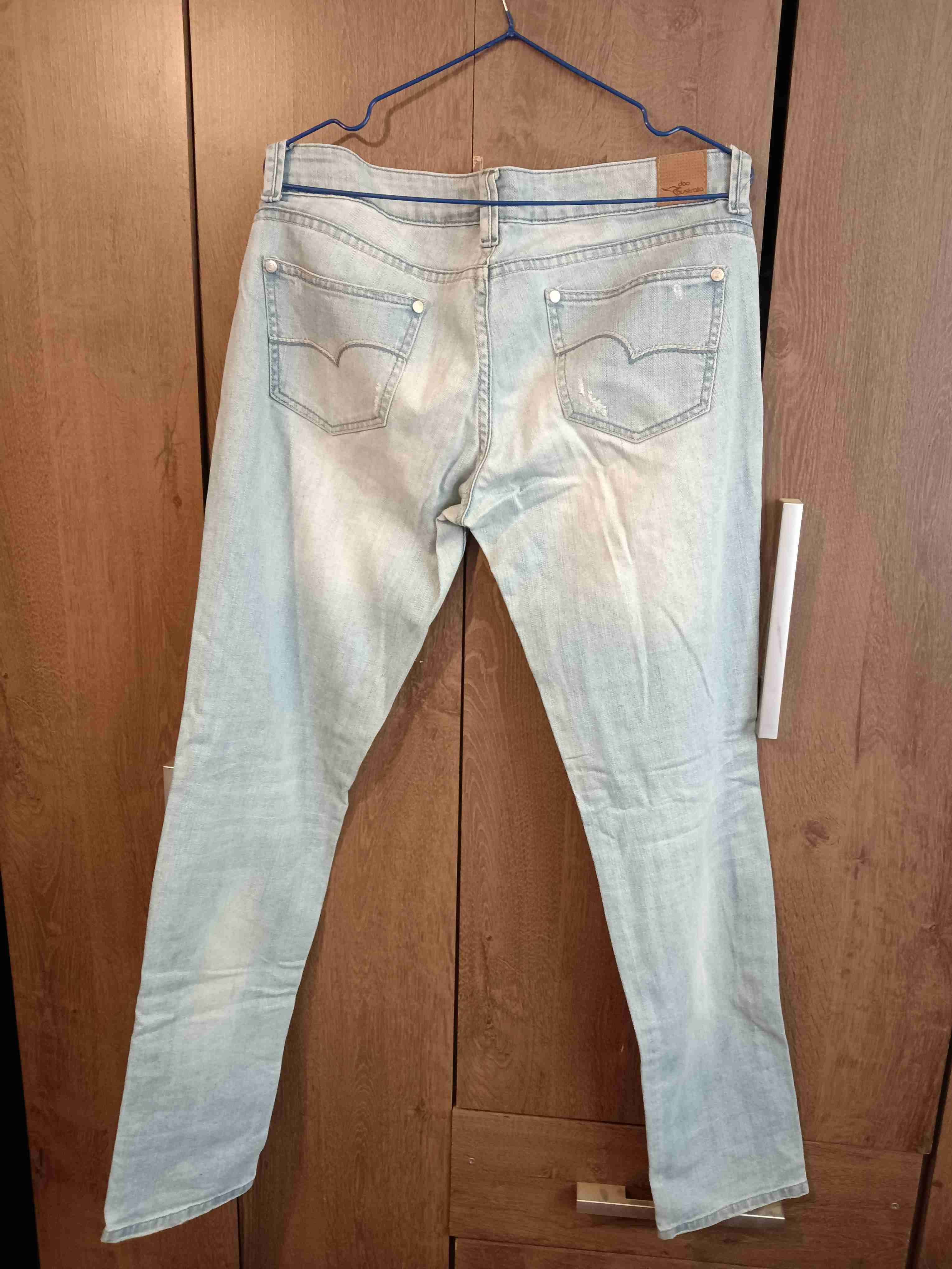 Jeans celestes desgastados - miniatura 3