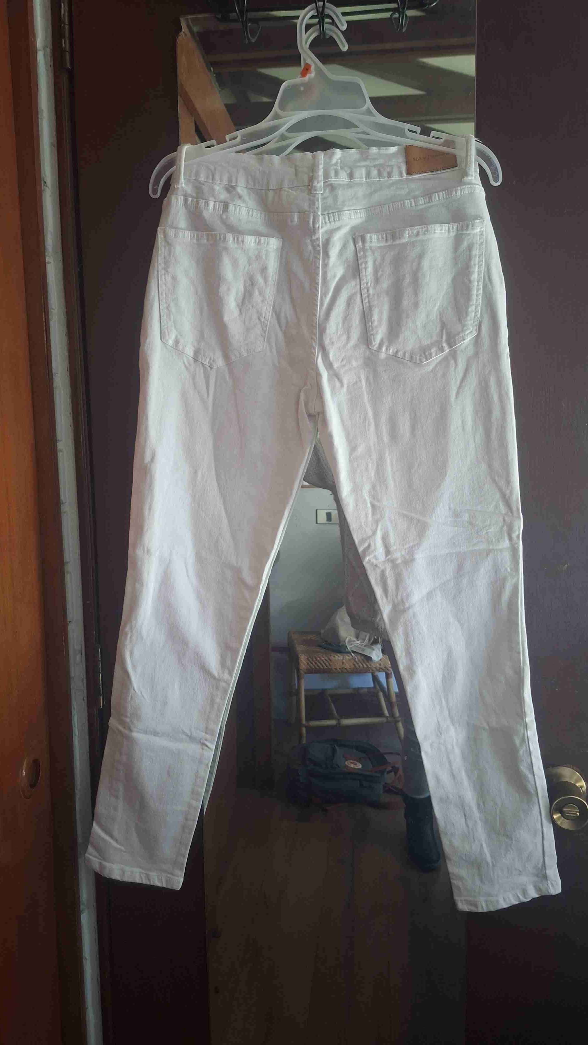 Pantalón blanco de mezclilla - miniatura 2