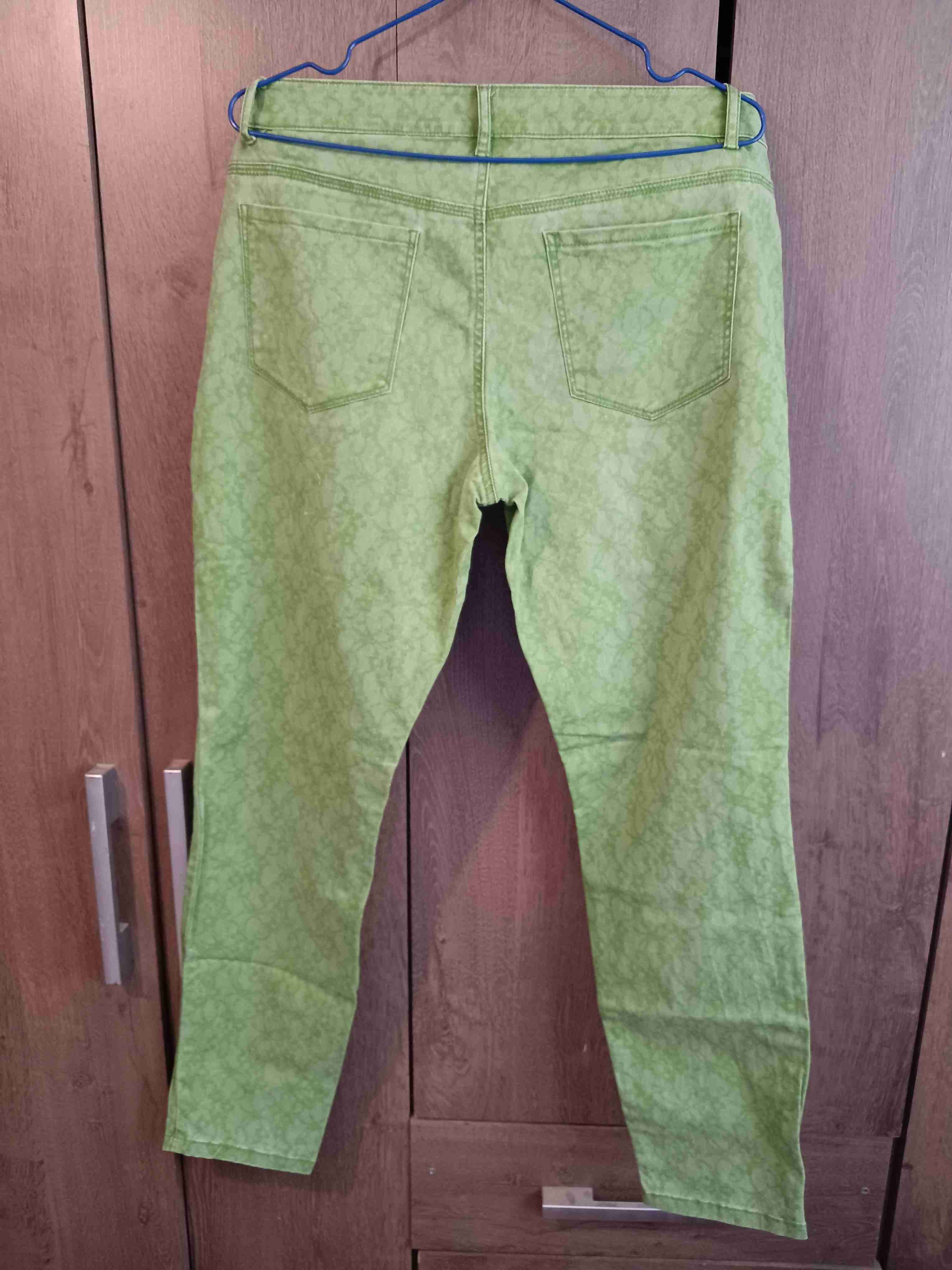 Pantalones verdes estampados - miniatura 3