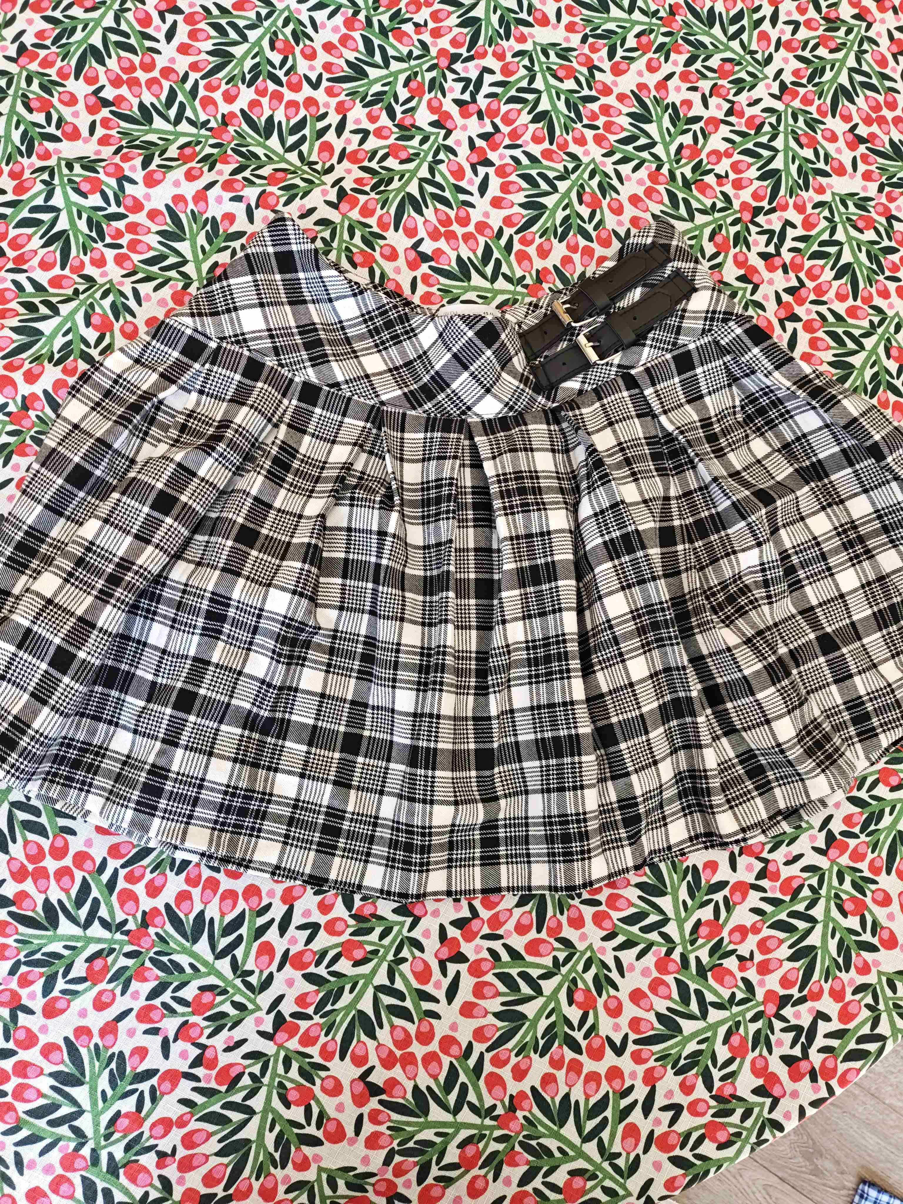 Falda corta a cuadros (Talla 13/14) - miniatura 1