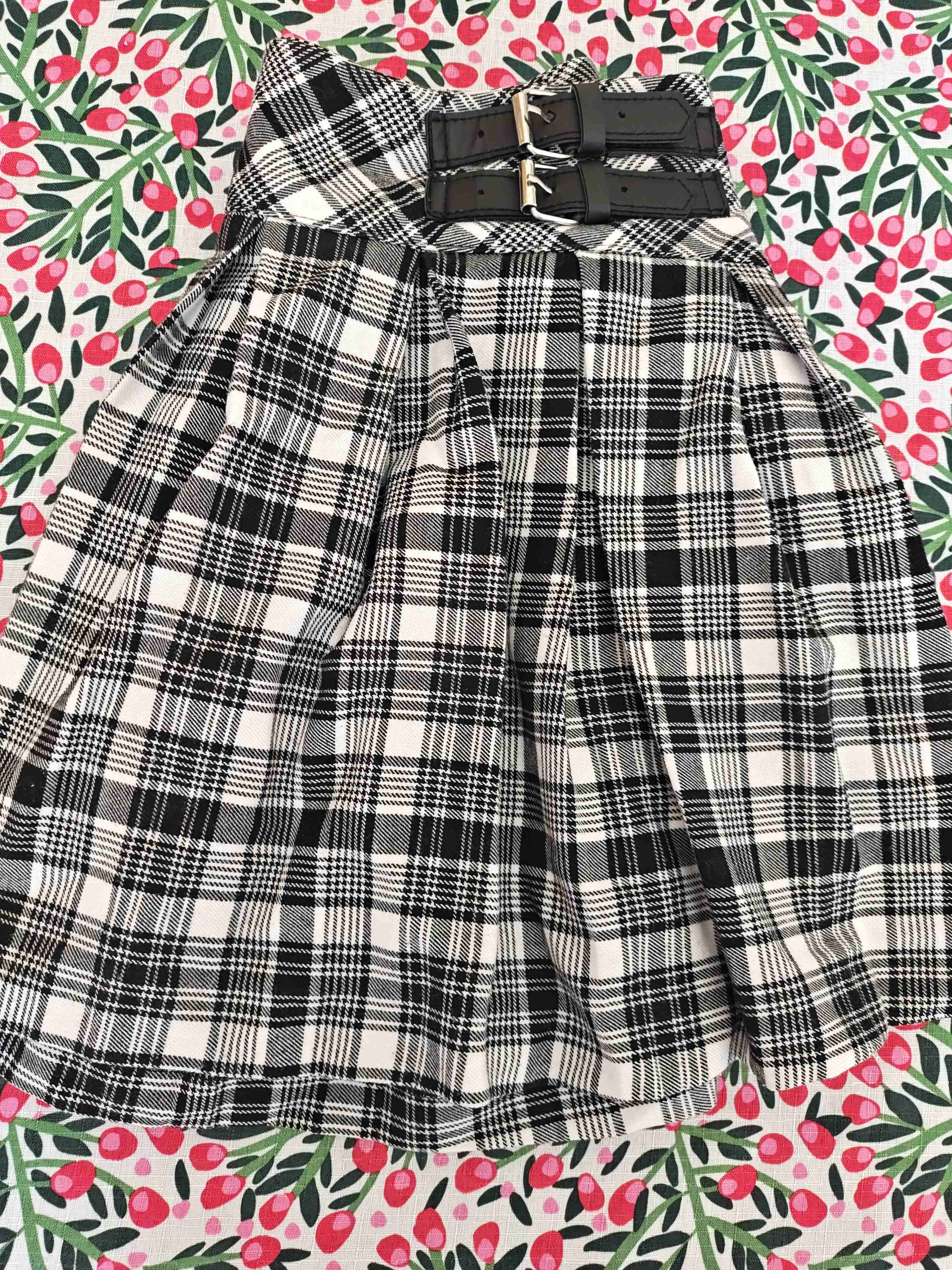 Falda corta a cuadros (Talla 13/14) - miniatura 3