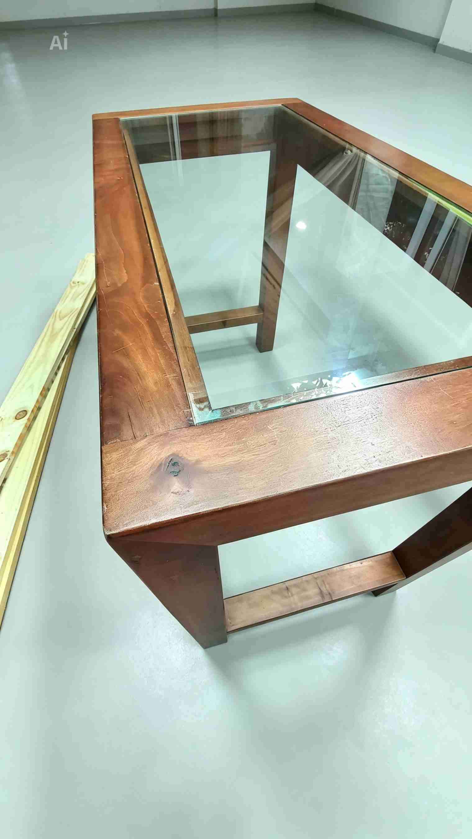 Mesa de madera y vidrio - miniatura 1