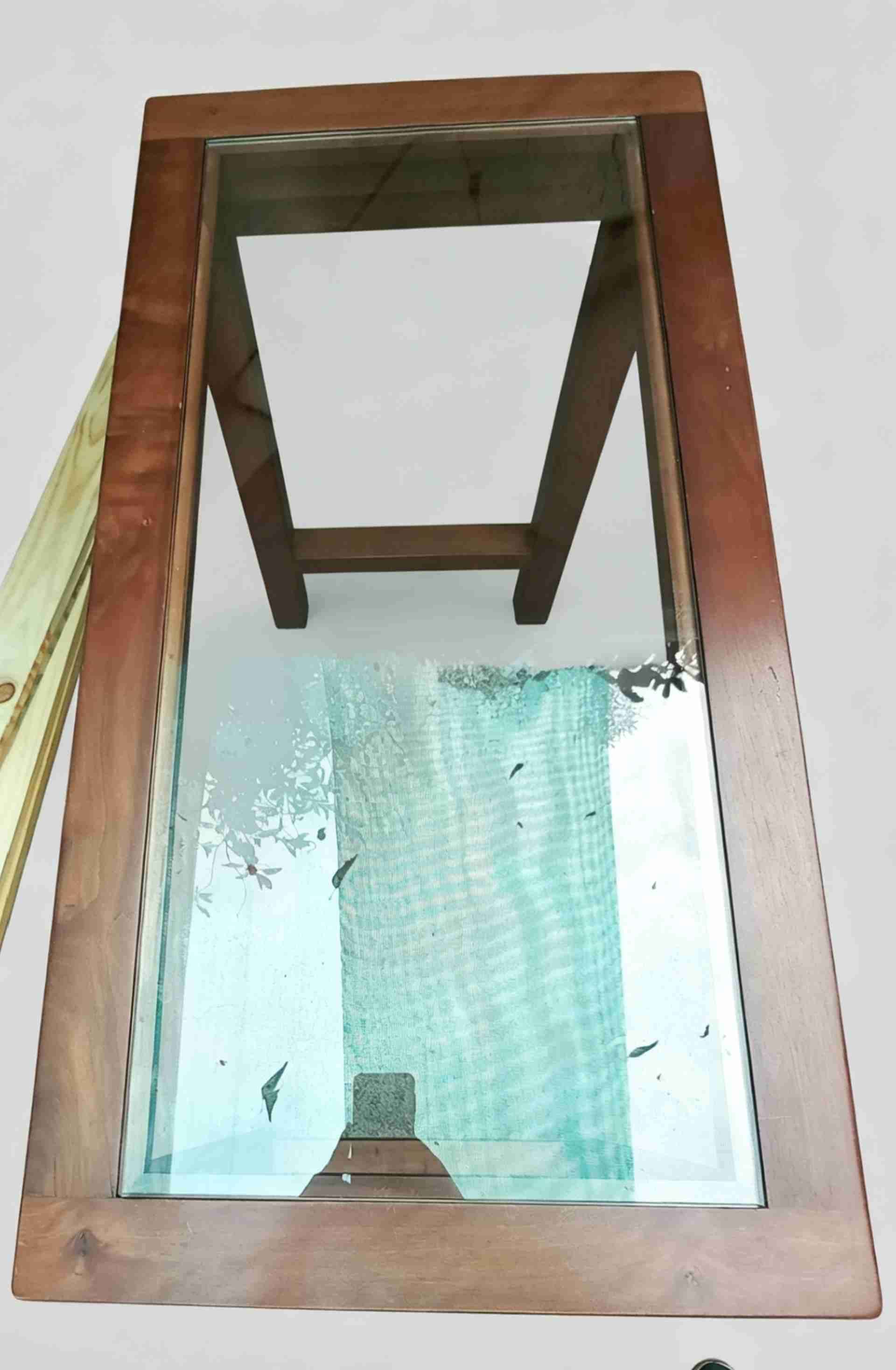 Mesa de madera y vidrio - miniatura 2