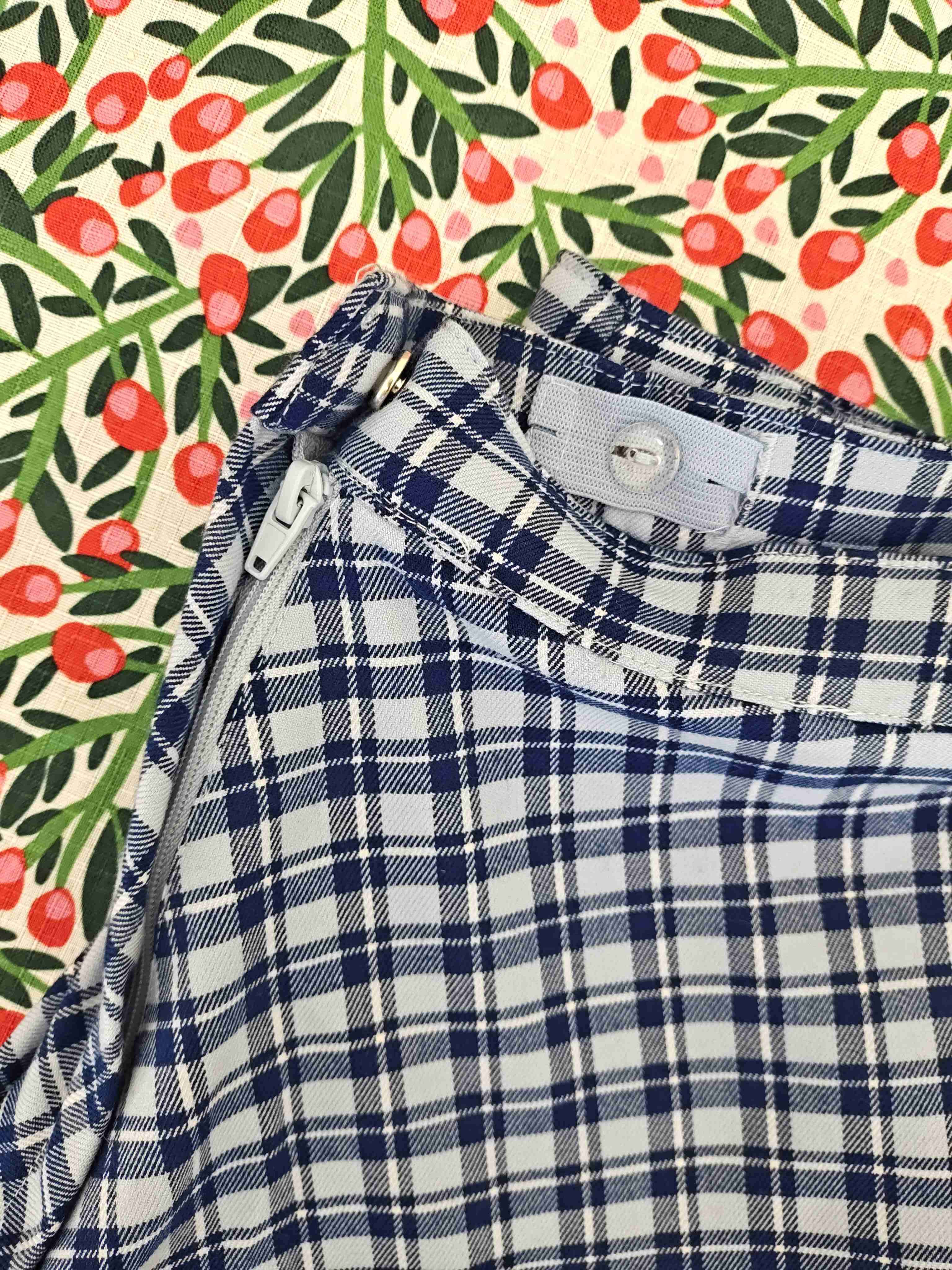 Falda de cuadros azul y blanco (Talla 13/14) - miniatura 2