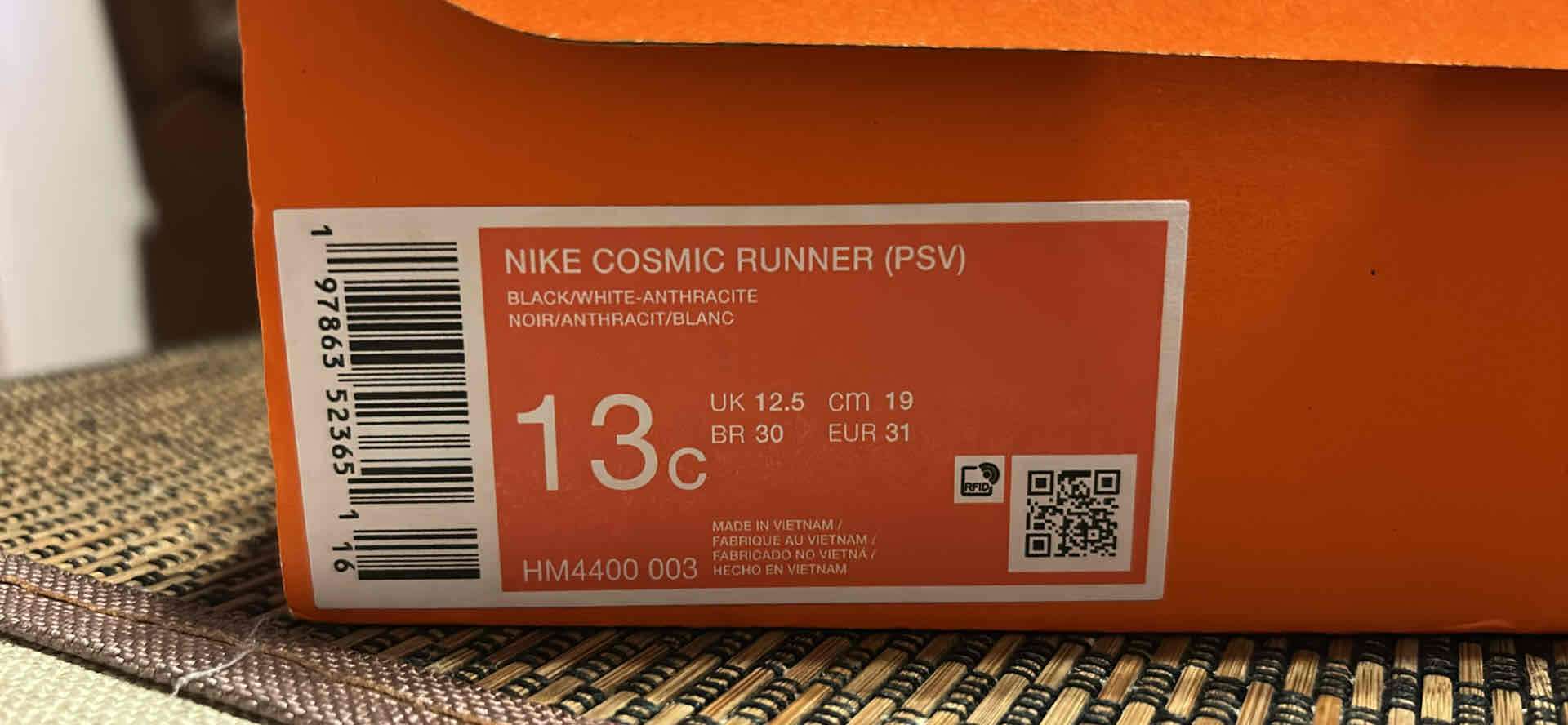 Zapatillas negras Nike running Niño - miniatura 4