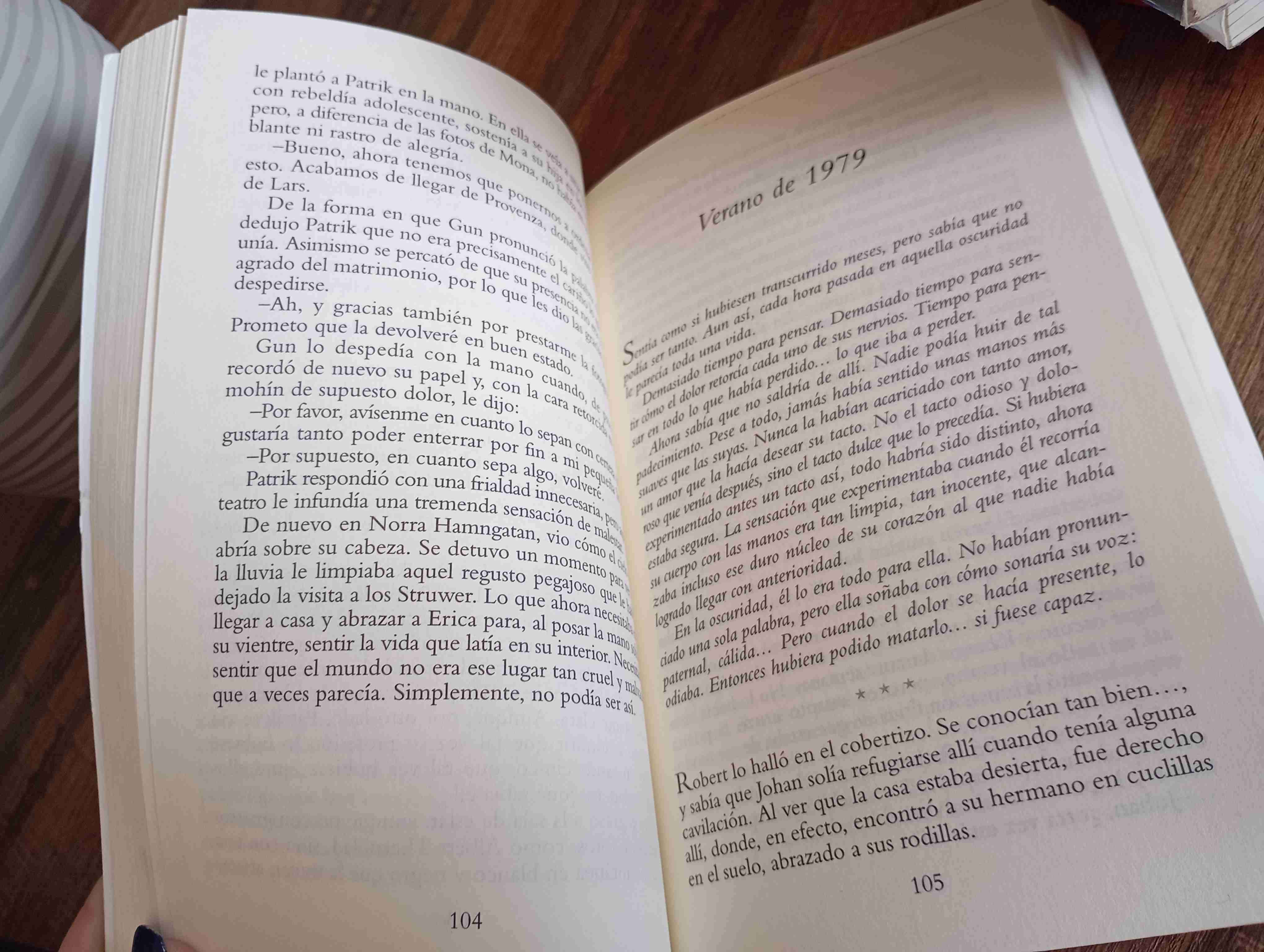 Libro 'Los gritos del pasado' - miniatura 3