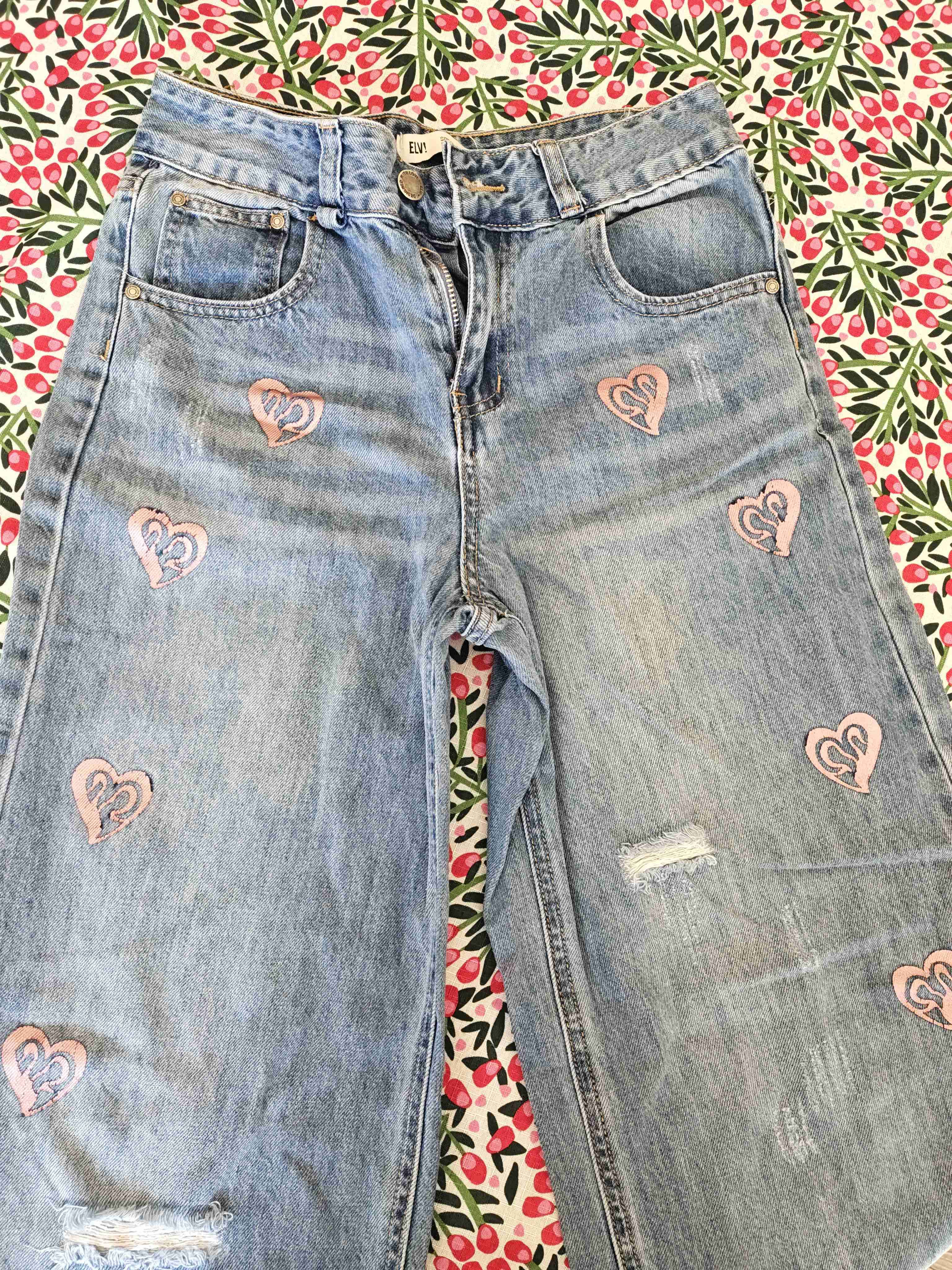 Jeans bordados con corazones (Talla 16) - miniatura 1