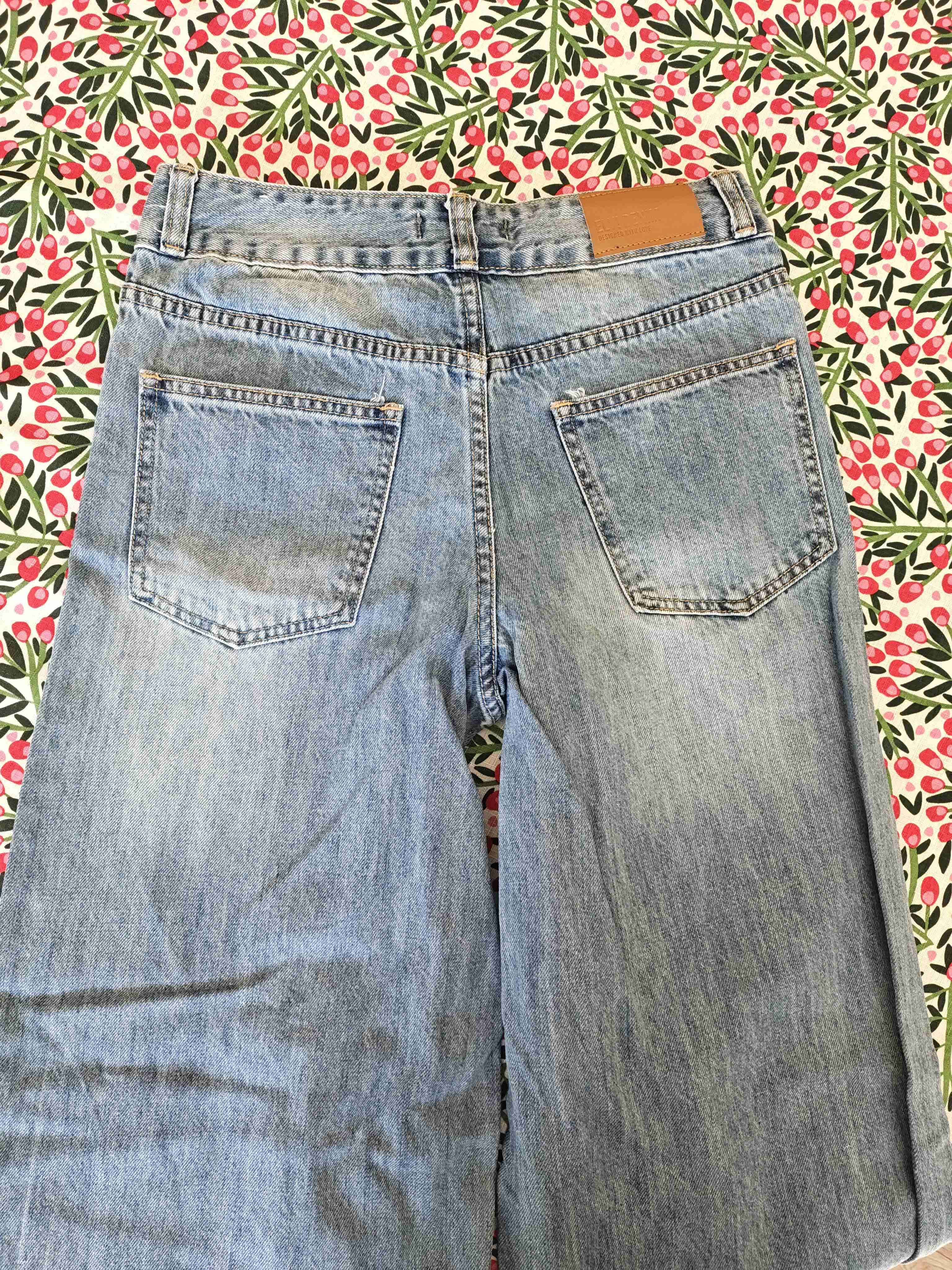 Jeans bordados con corazones (Talla 16) - miniatura 3