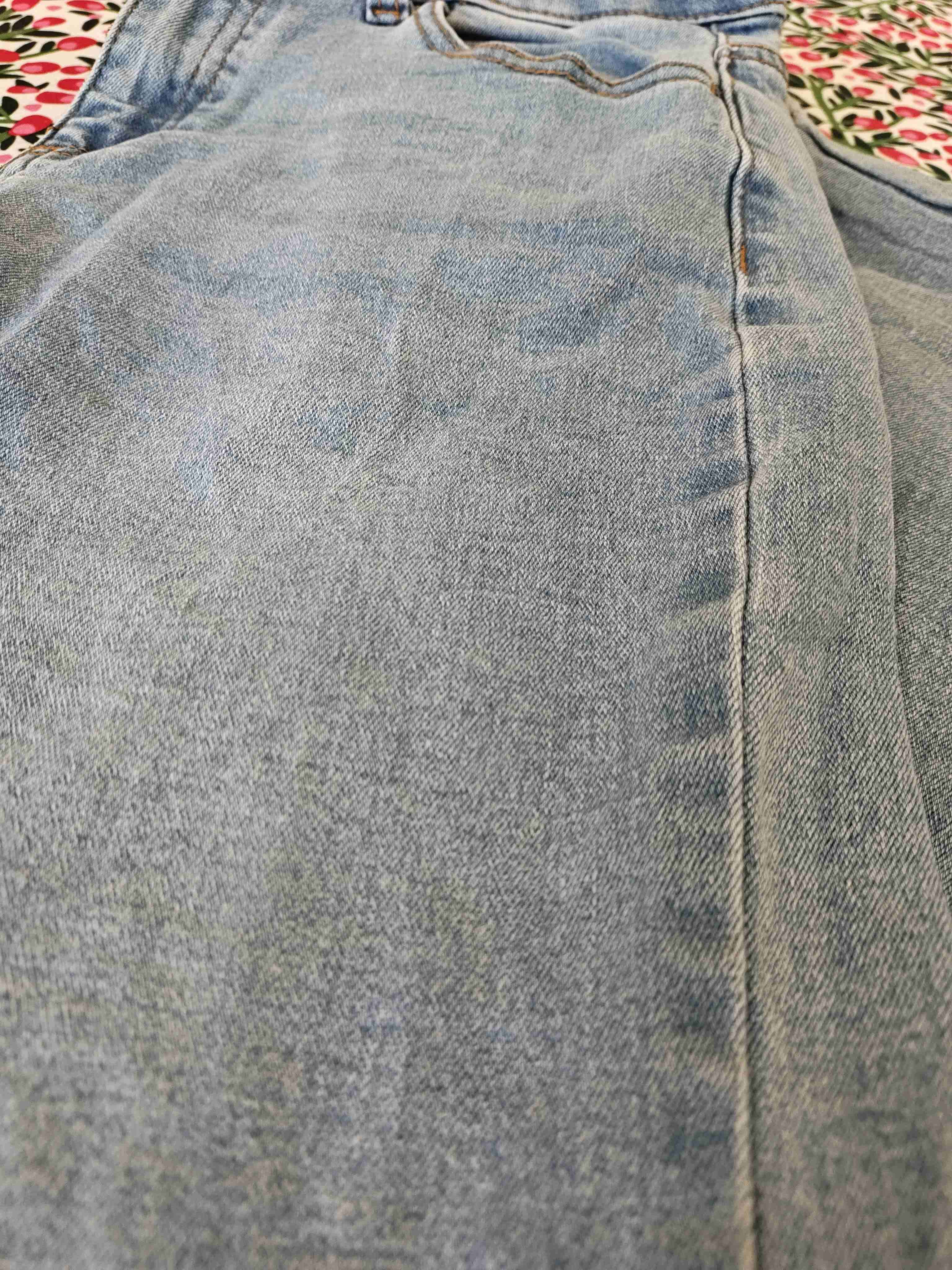 Jeans celestes con detalles desgastados (Talla 16) - miniatura 5