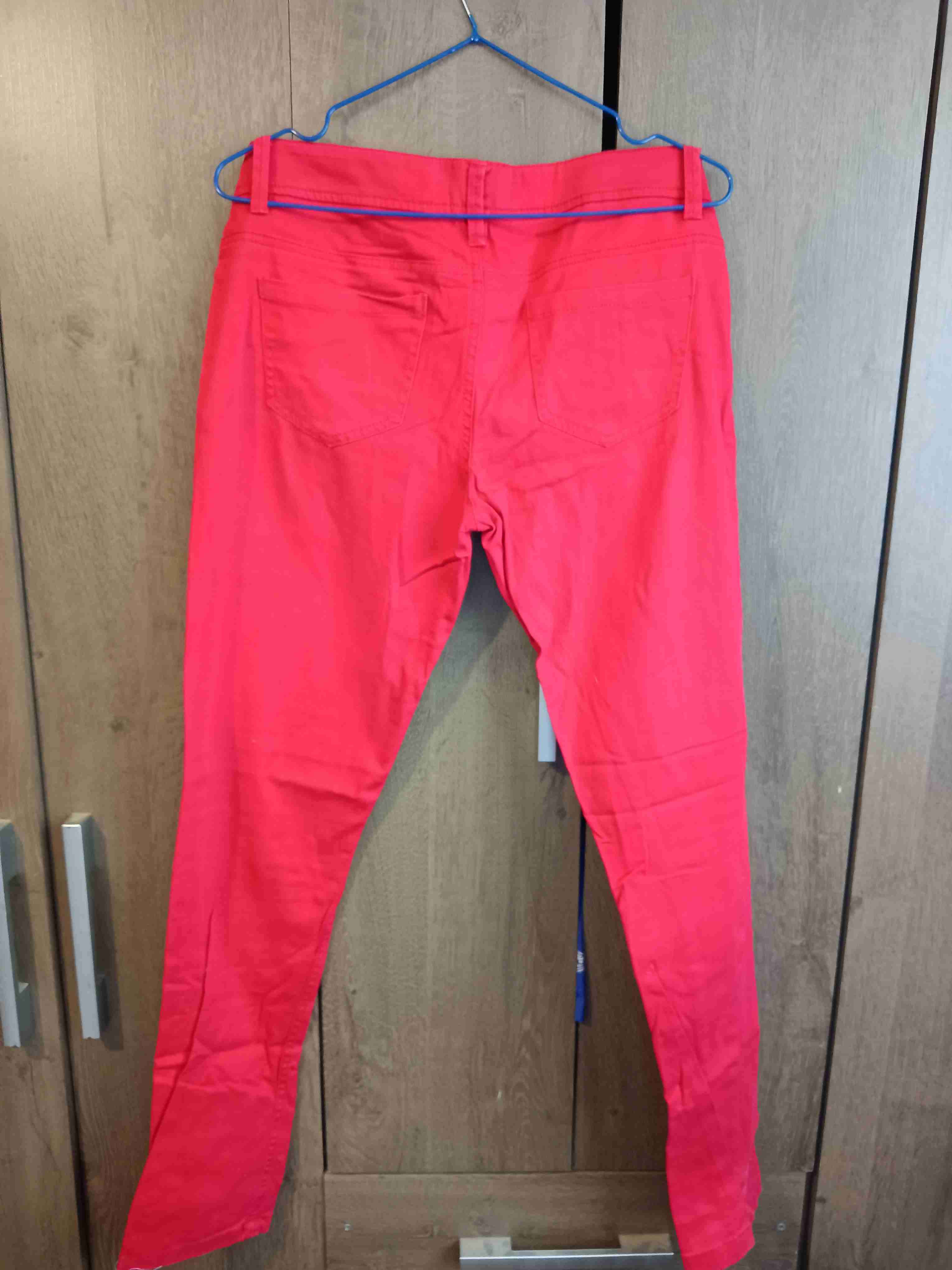 Pantalones rojos para mujer - miniatura 3