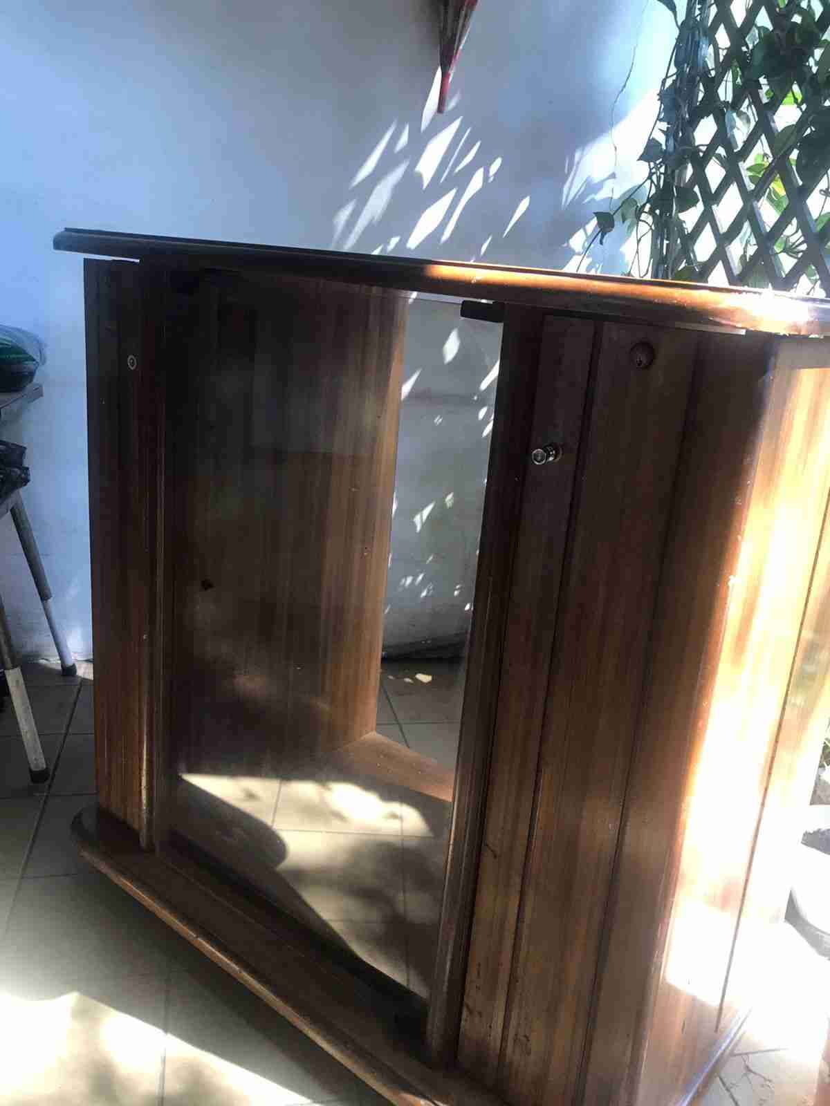 Mueble TV en muy buen estado - miniatura 2