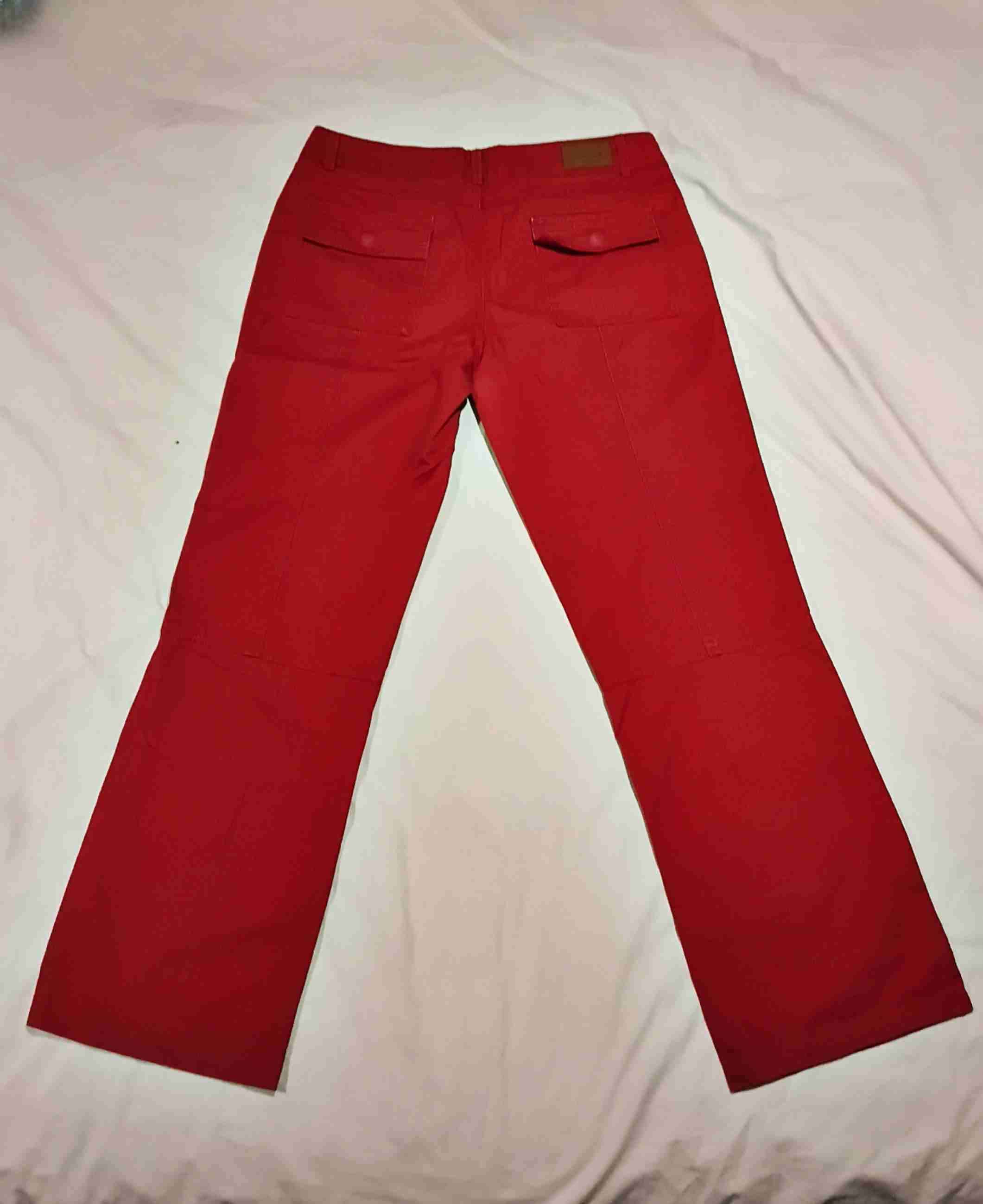 Pantalones rojos de mujer - miniatura 2