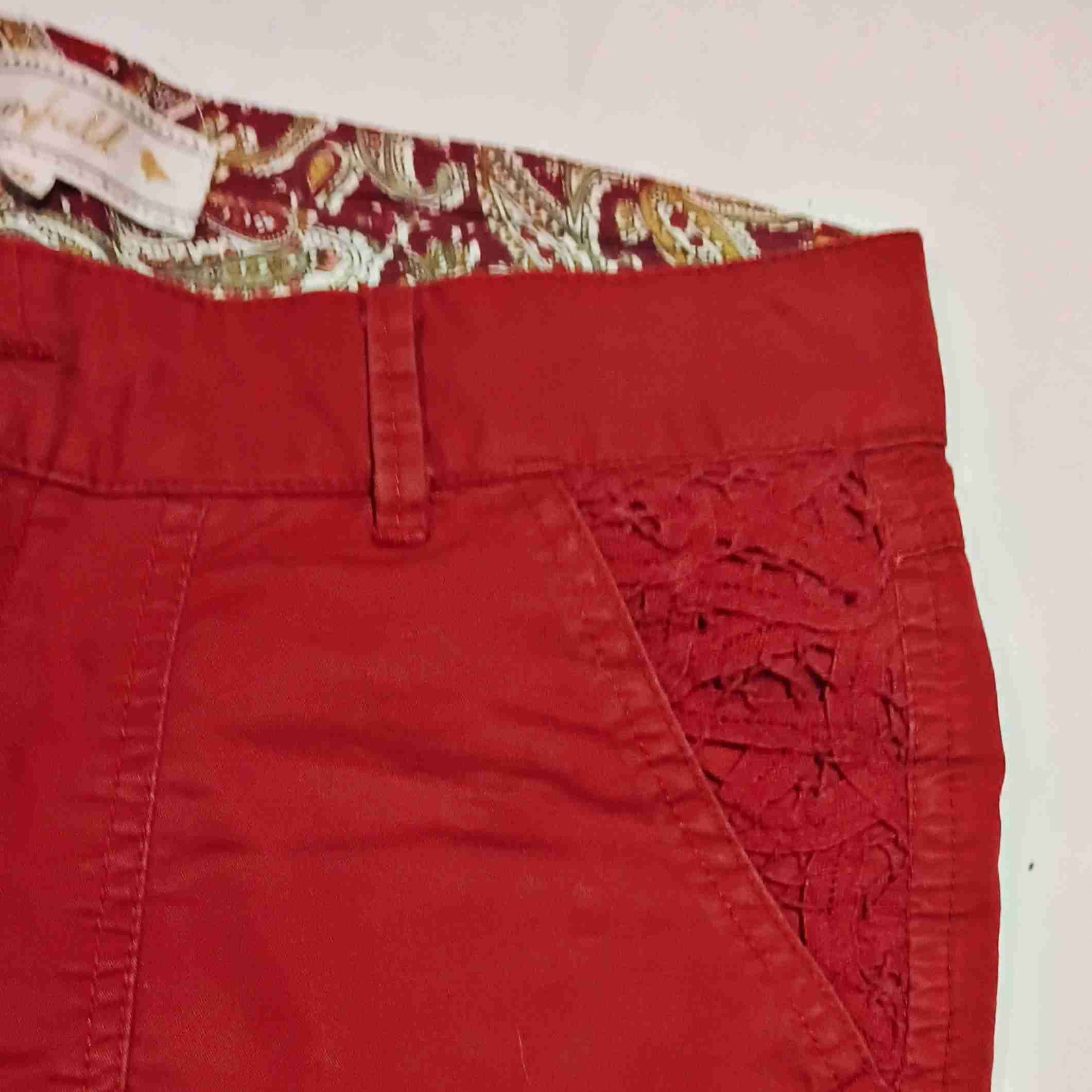 Pantalones rojos de mujer - miniatura 3