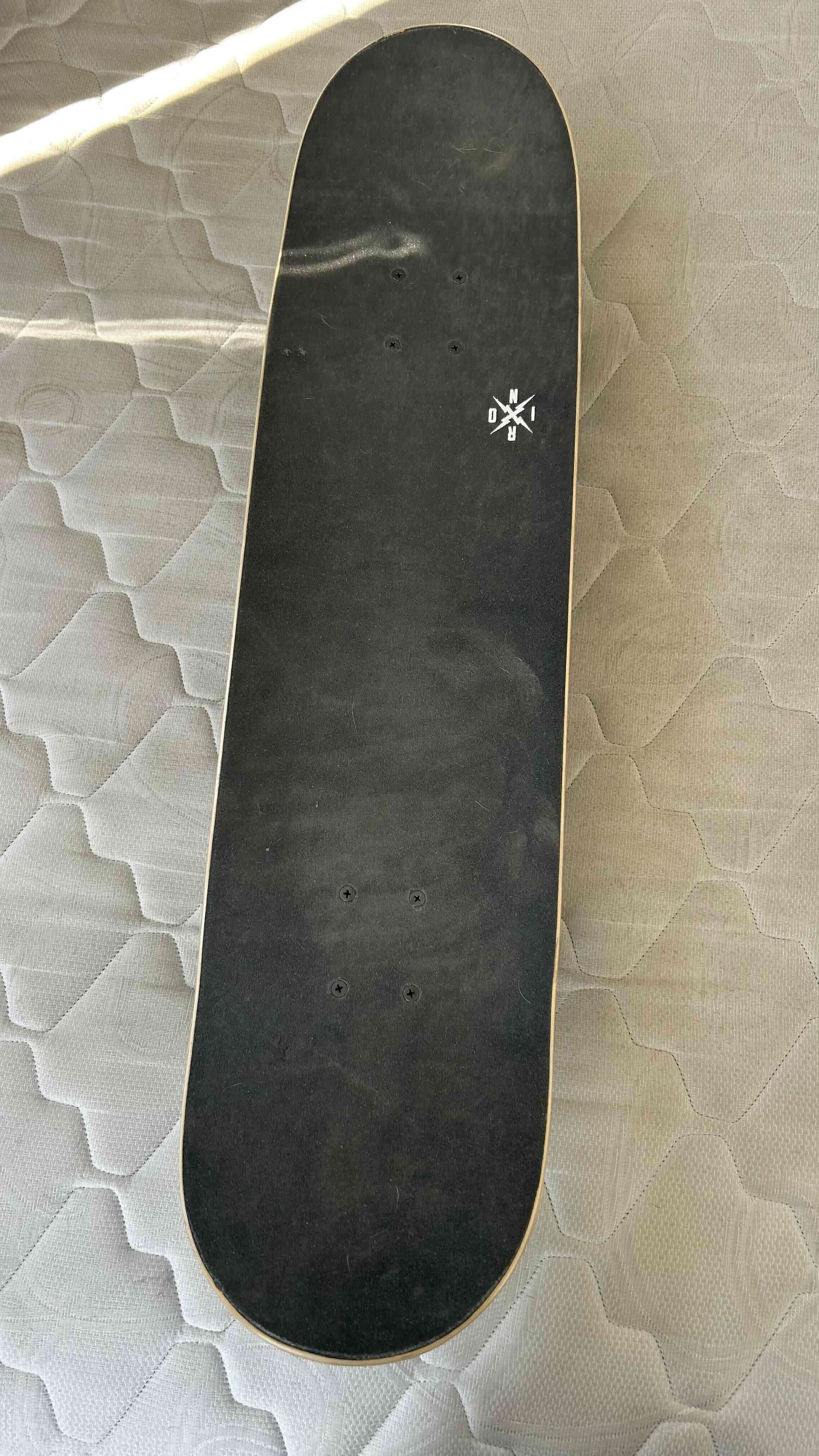 Patineta skate diseño gráfico - miniatura 2
