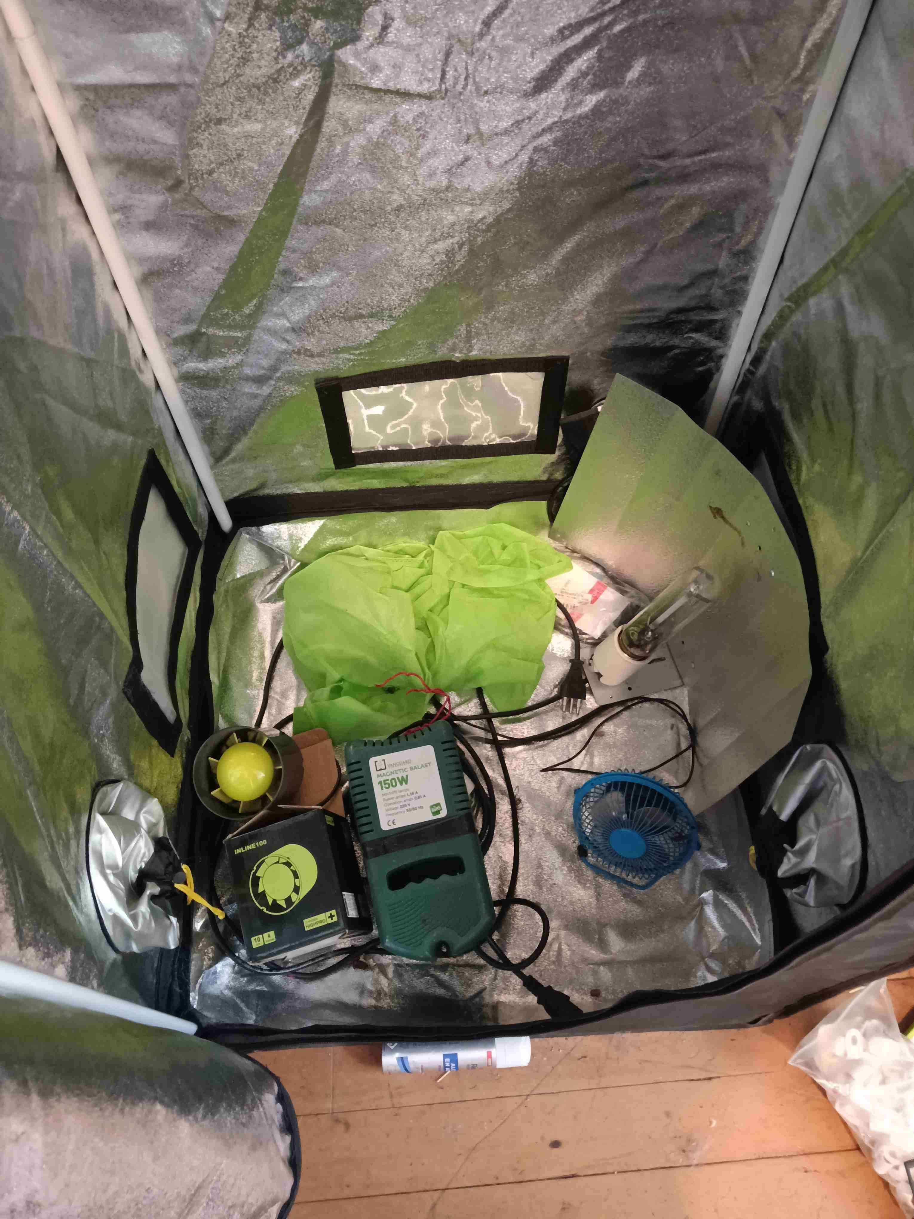 Carpa Darkbox para cultivo interior - miniatura 2