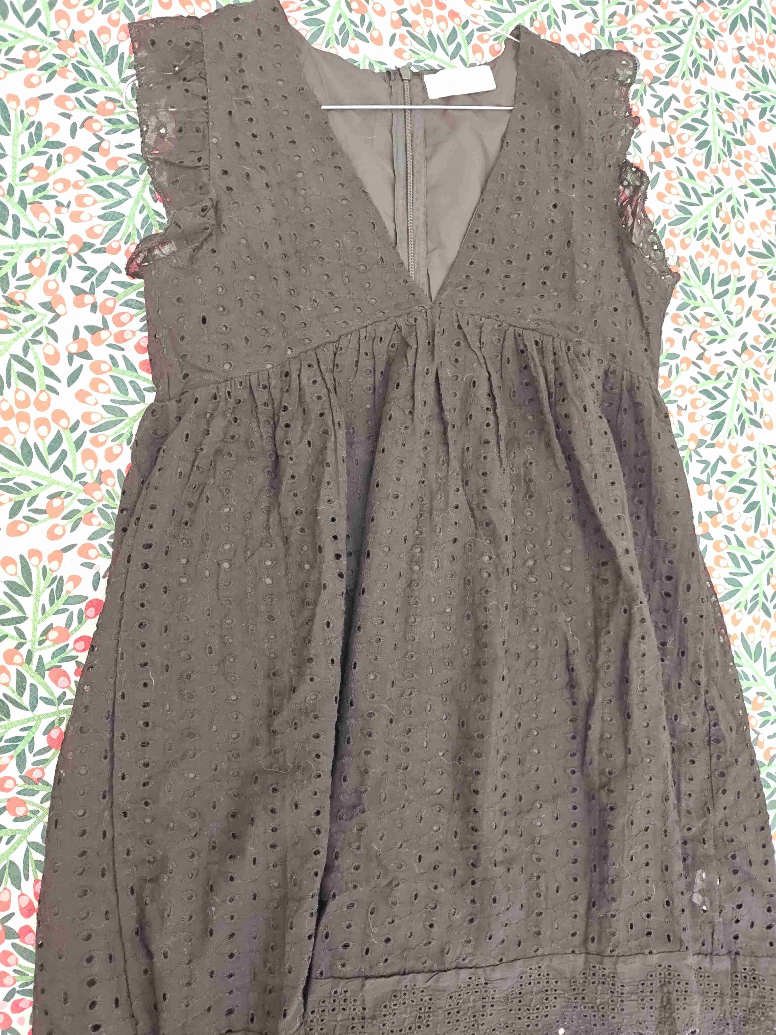 Vestido de encaje negro - miniatura 4