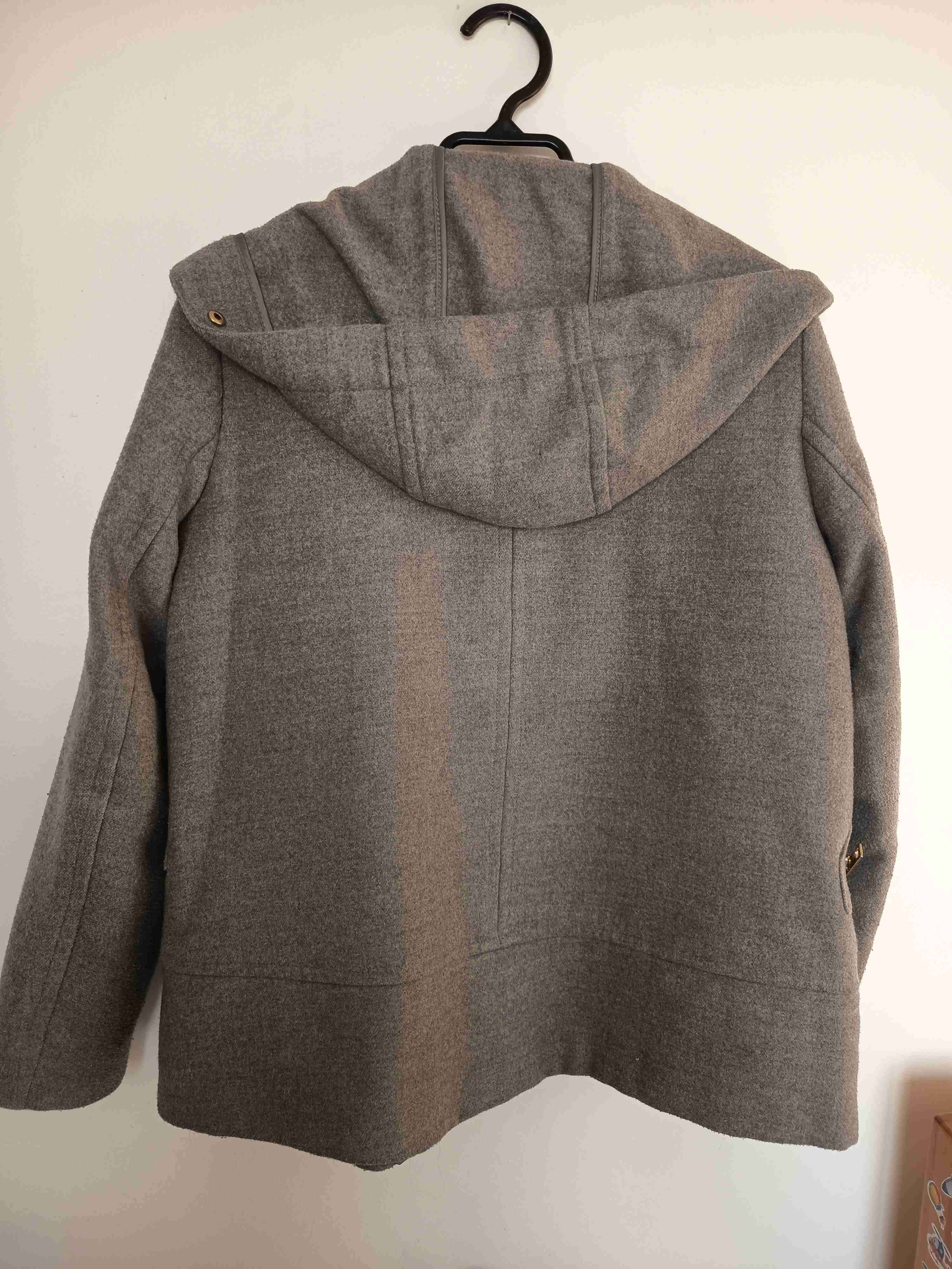 Chaqueta gris Zara con capucha - miniatura 3