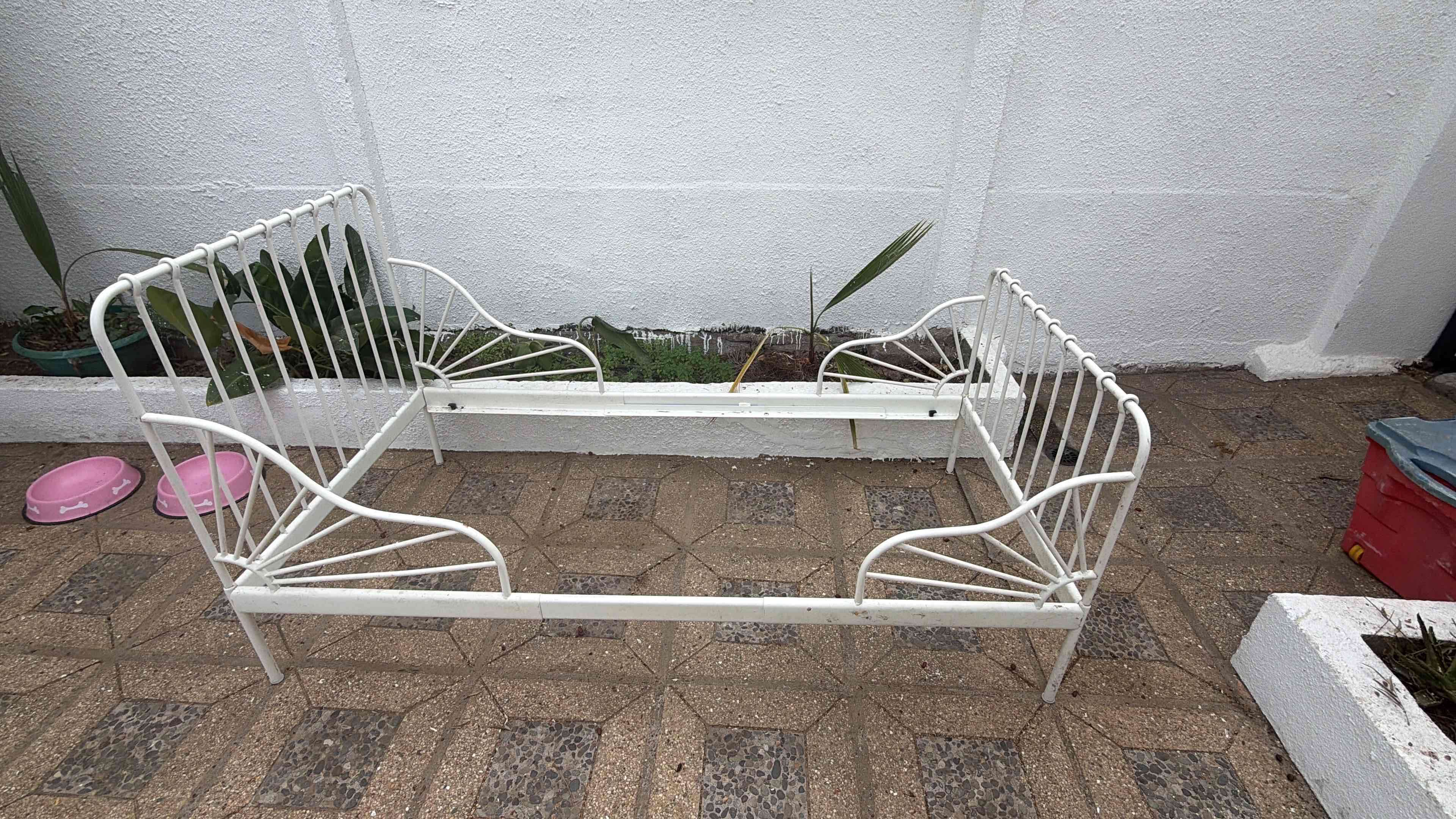 Cama infantil de fierro blanco - miniatura 2