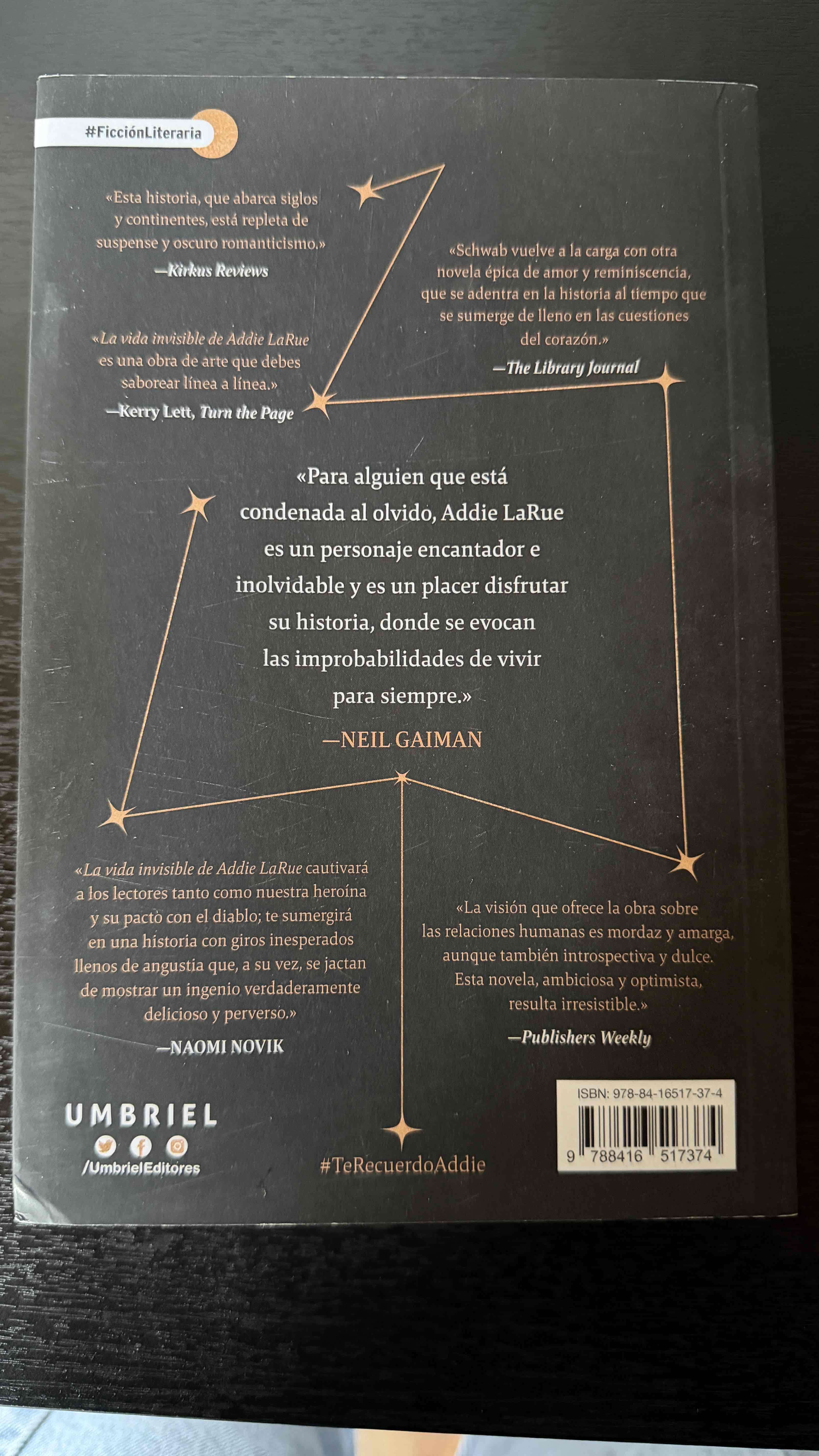 Libro 'La vida invisible de Addie LaRue' - miniatura 2